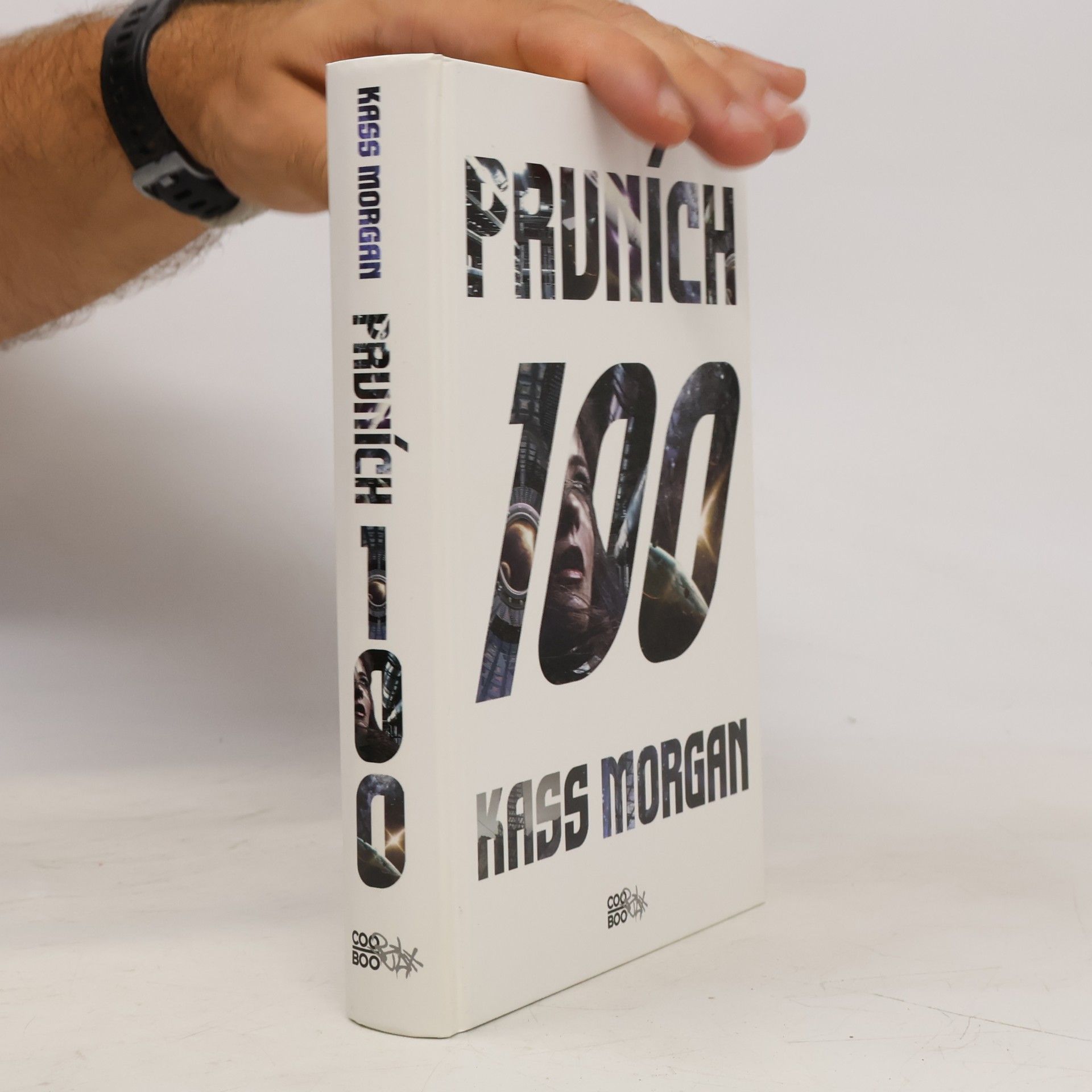 Kass Morgan Prvních 100. První díl