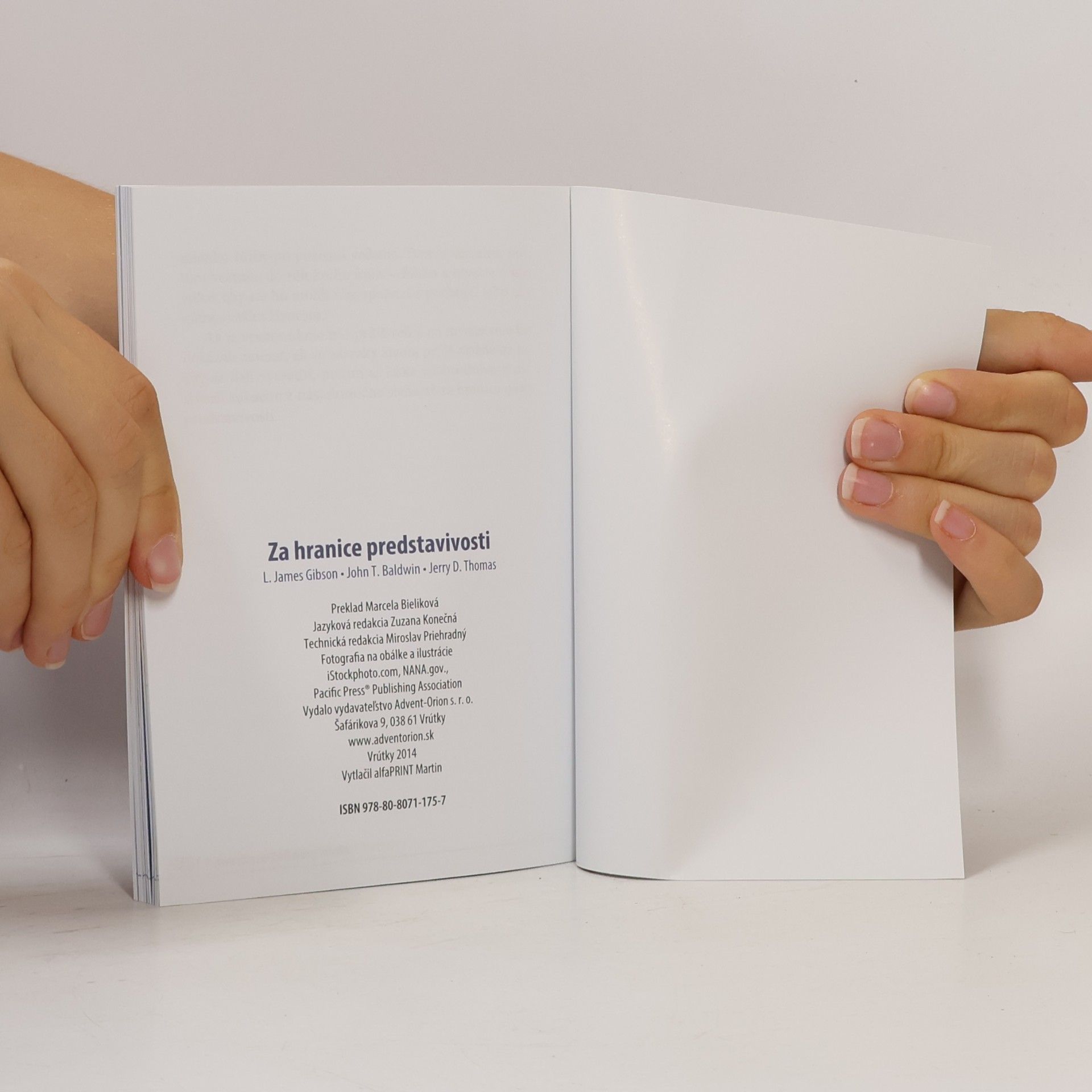 Autores varios Za hranice predstavivosti