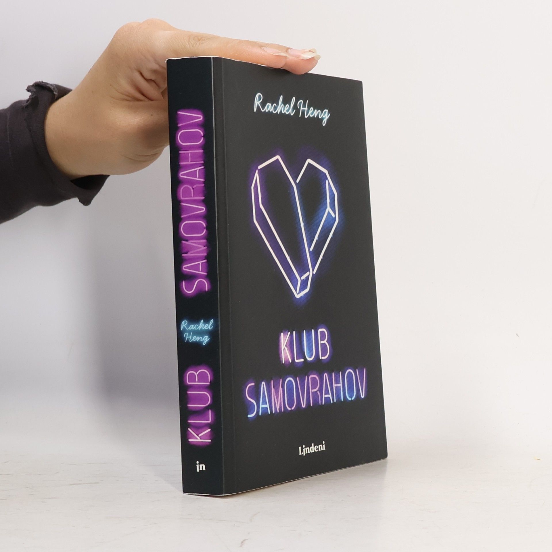 Rachel Heng Klub samovrahov