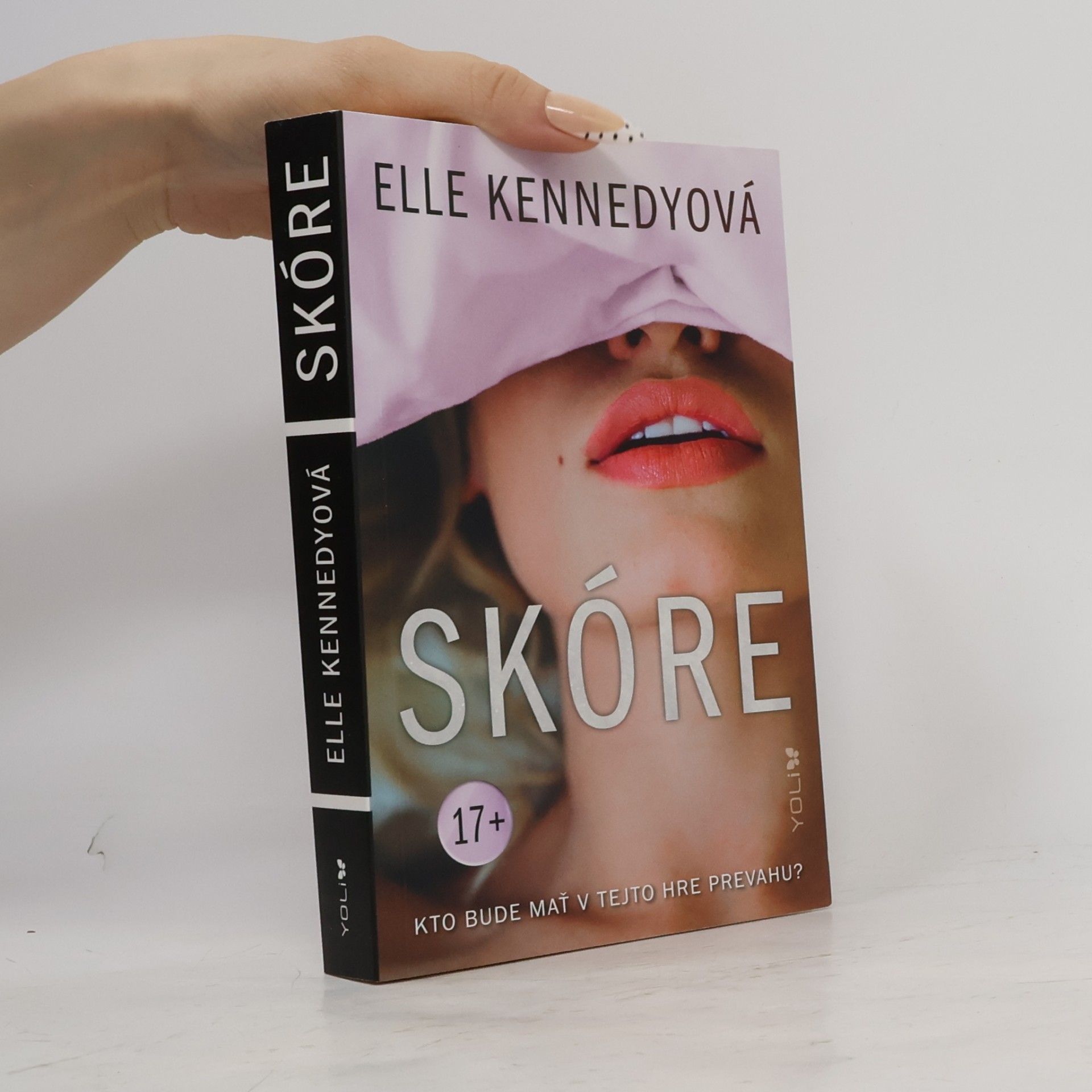 Elle Kennedy Skóre