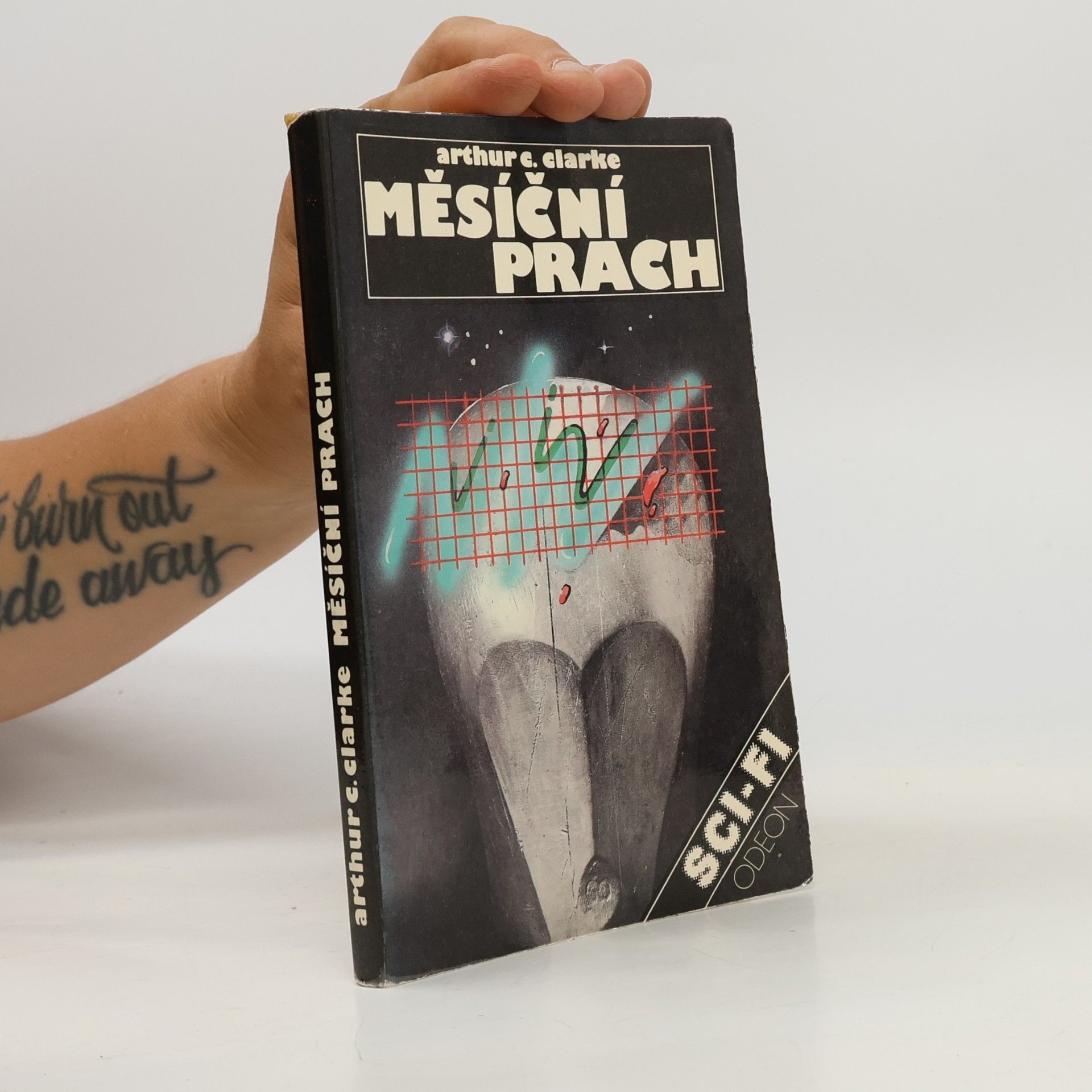Arthur C. Clarke Měsíční prach