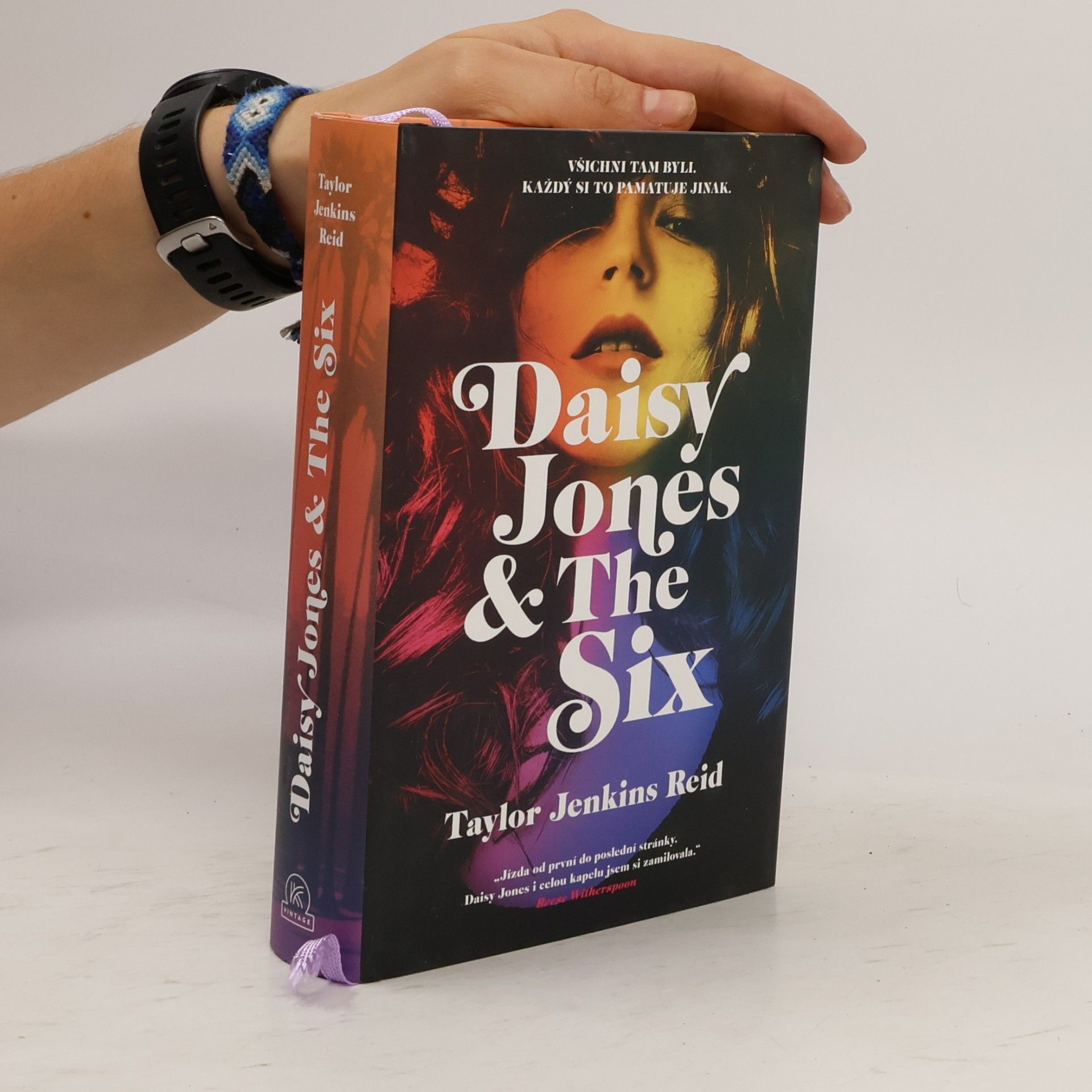 Taylor Jenkins Reid Daisy Jones & The Six