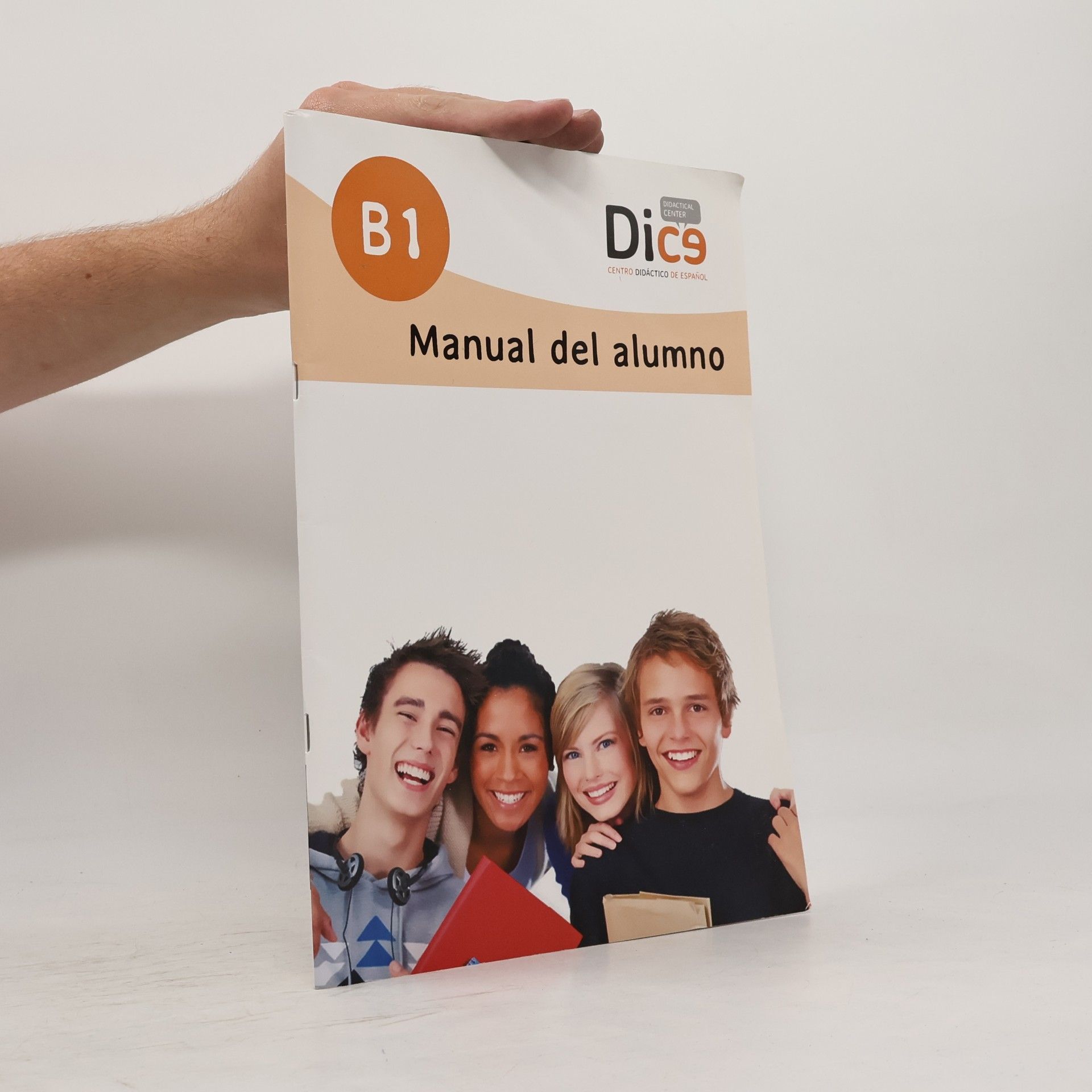 Various authors DiC9 (Nivel B1) – Manual del alumno