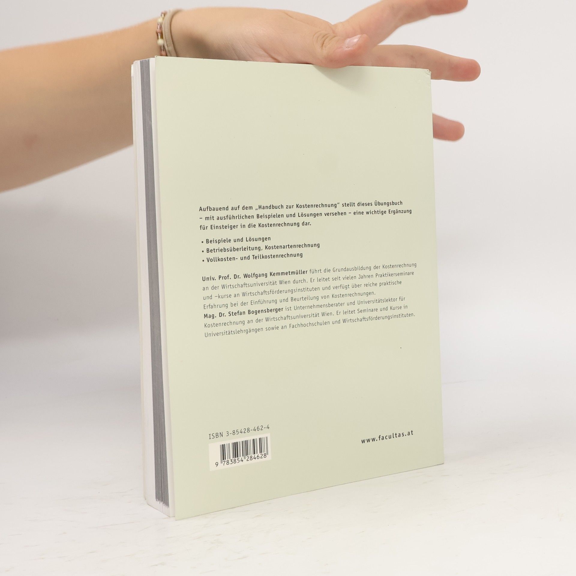 Autores varios Kostenrechnung