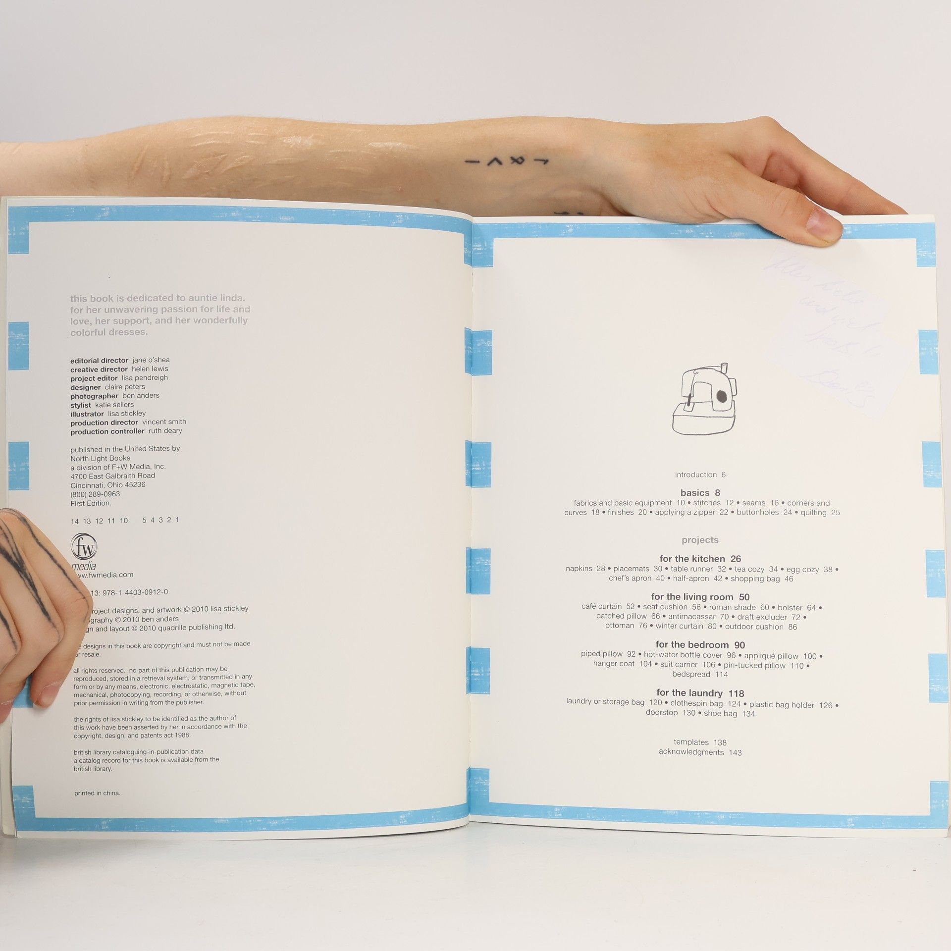 Autorenkollektiv Made at Home by Lisa Stickley - A Guide To Simple Sewing
