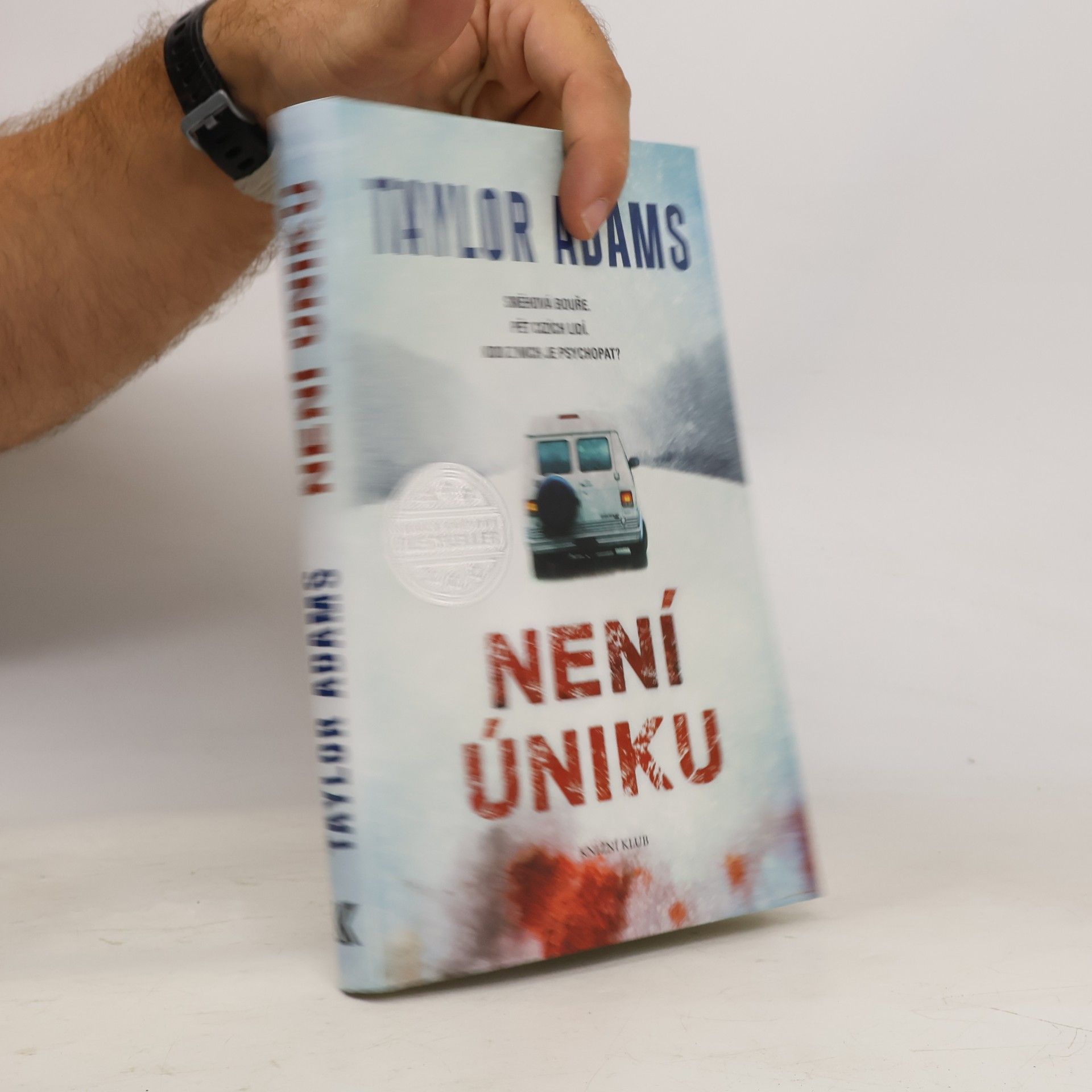 Taylor Adams Není úniku