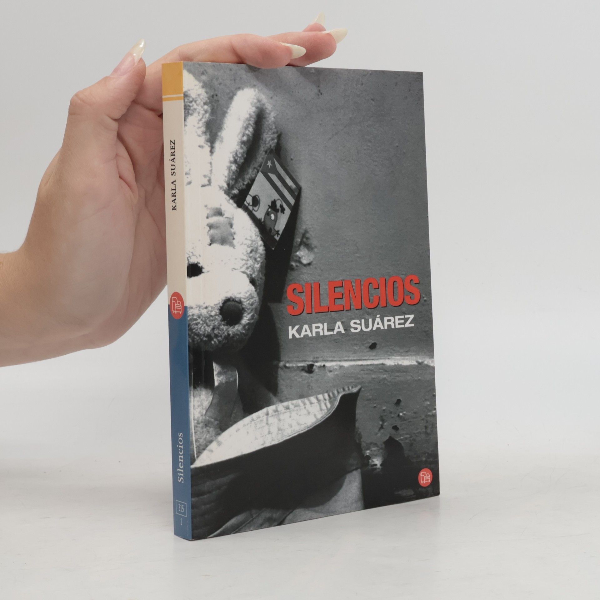 Karla Suárez Silencios