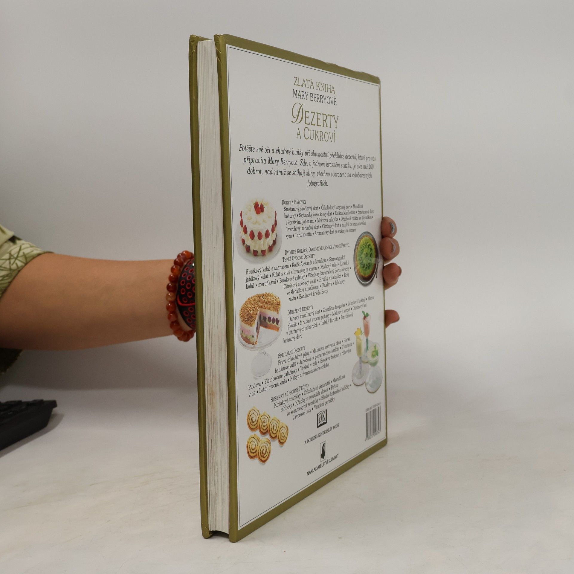 Mary Berry Dezerty a cukroví