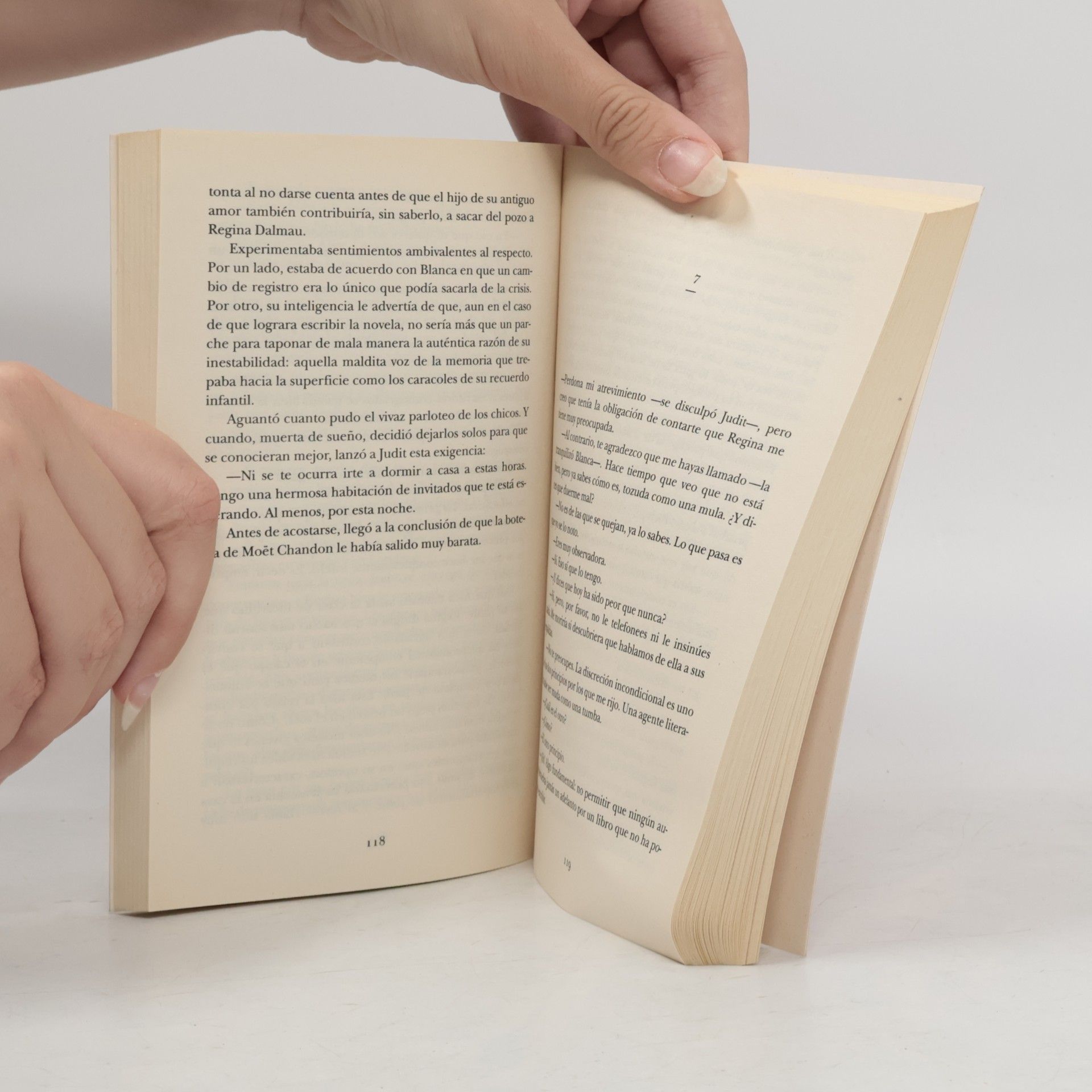 Maruja Torres Biblioteca Premios Planeta: Mientras vivimos