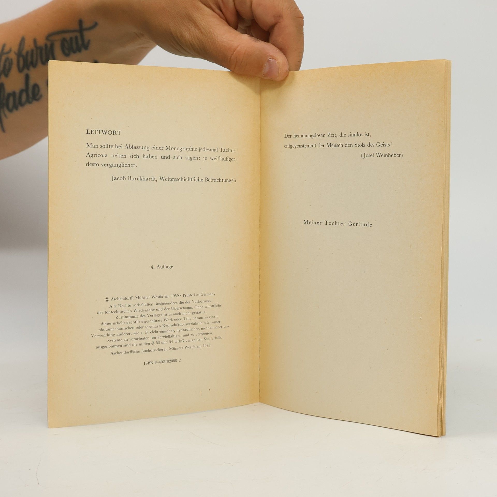 Cornelius Tacitus Aschendorffs Sammlung lateinischer und griechischer Klassiker: De vita et moribus Iulii Agricolae: Vollständige Ausgabe. Text und Kommentar