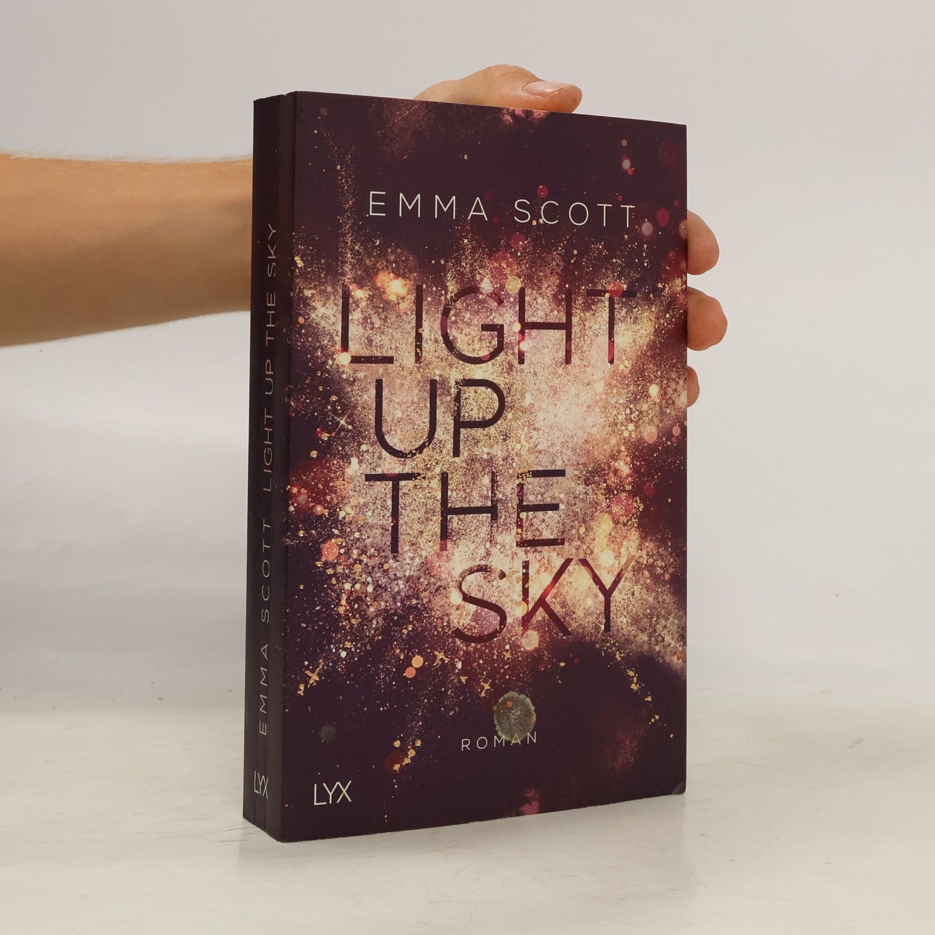 Emma Scott Light up the Sky