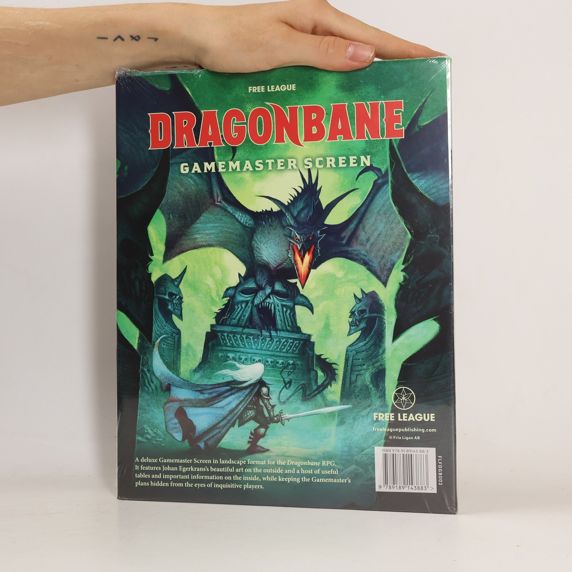 Dragonbane: GM Screen – Free League Publishing, Game Master RPG Zubehör, Tabellen & Informationen, Farbe