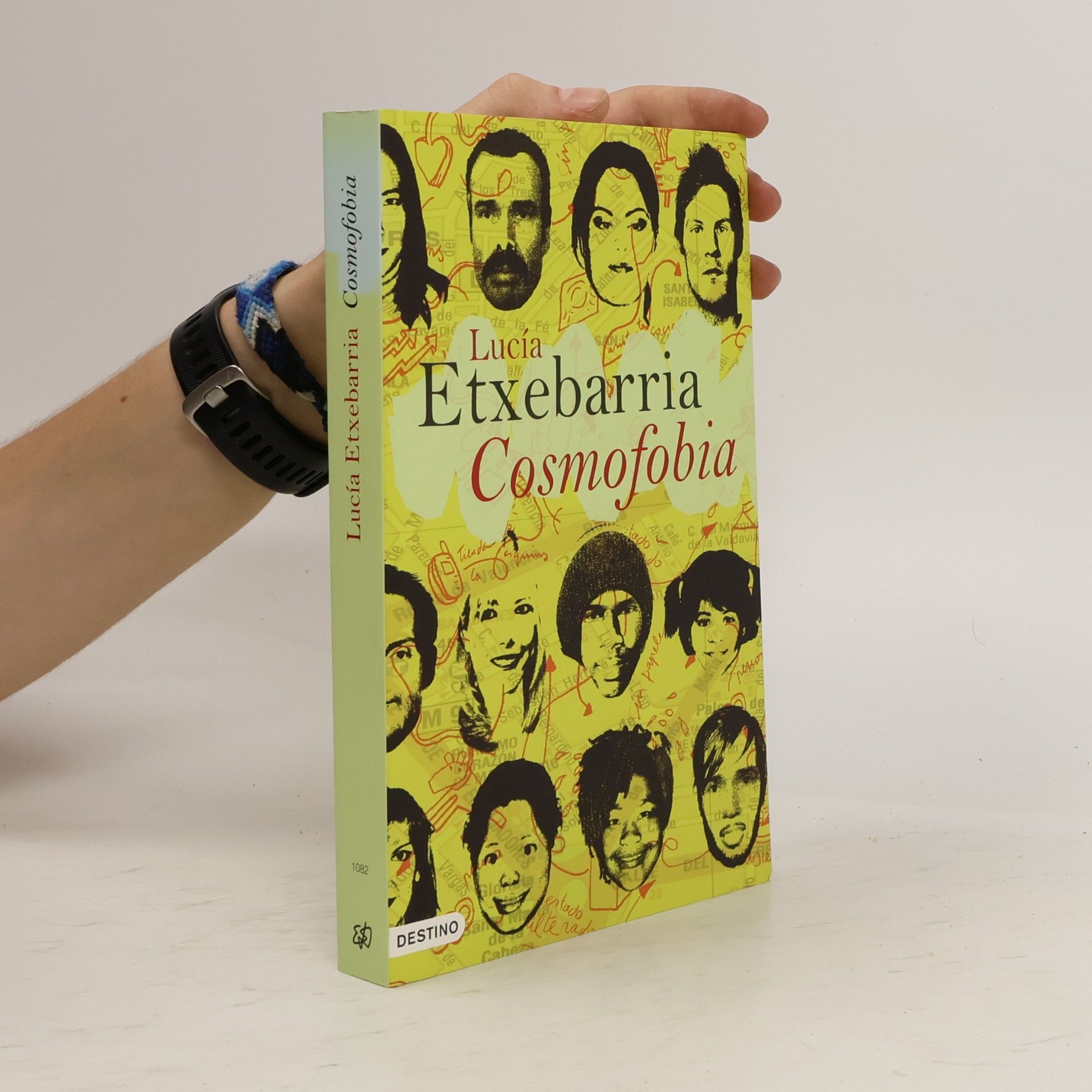 Lucía Etxebarria de Asteinza Cosmofobia