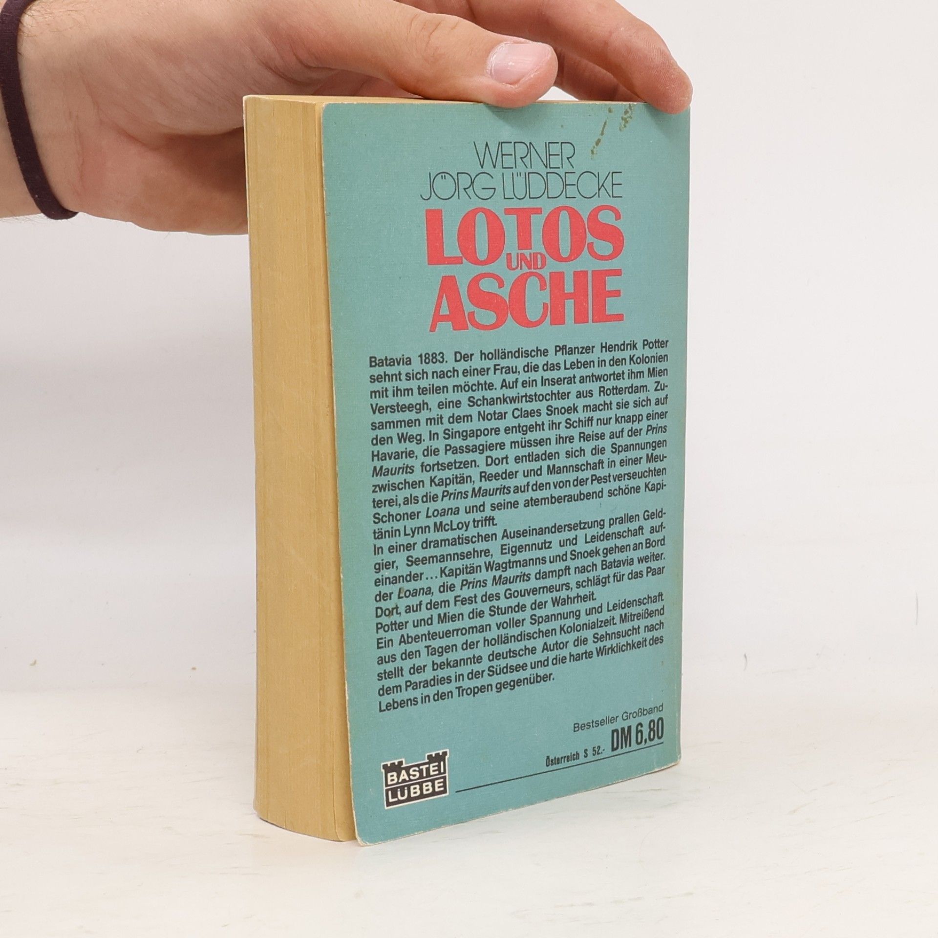 Werner Jörg Lüddecke Lotos und Asche