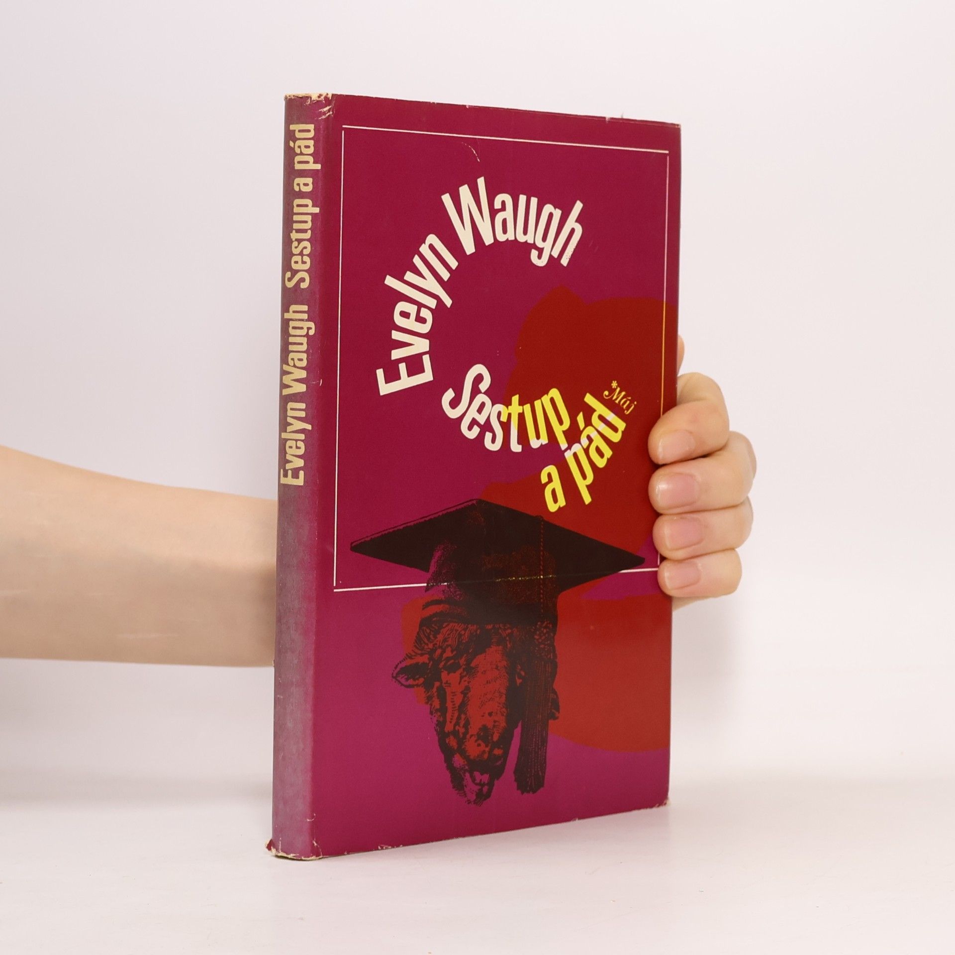 Evelyn Waugh Sestup a pád