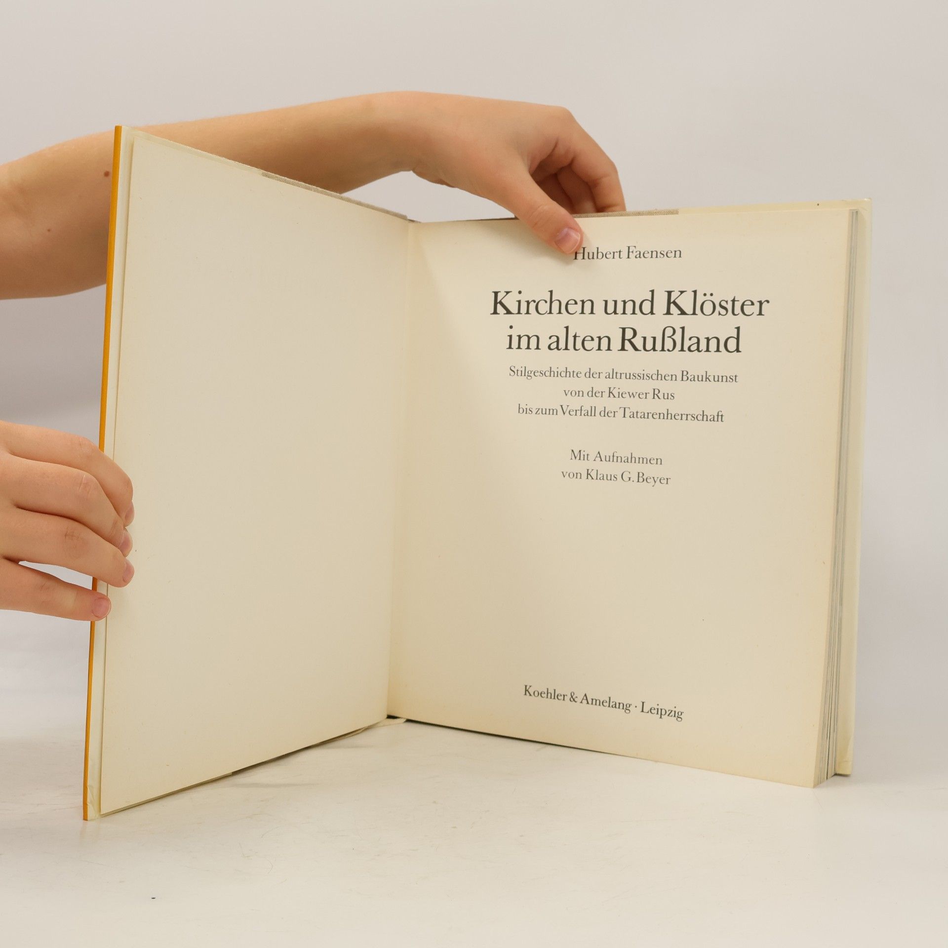 Autorenkollektiv Kirchen und Klöster im alten Rußland