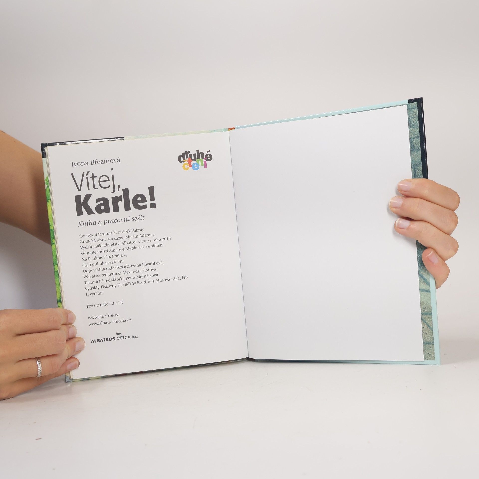 Ivona Březinová Vítej, Karle!