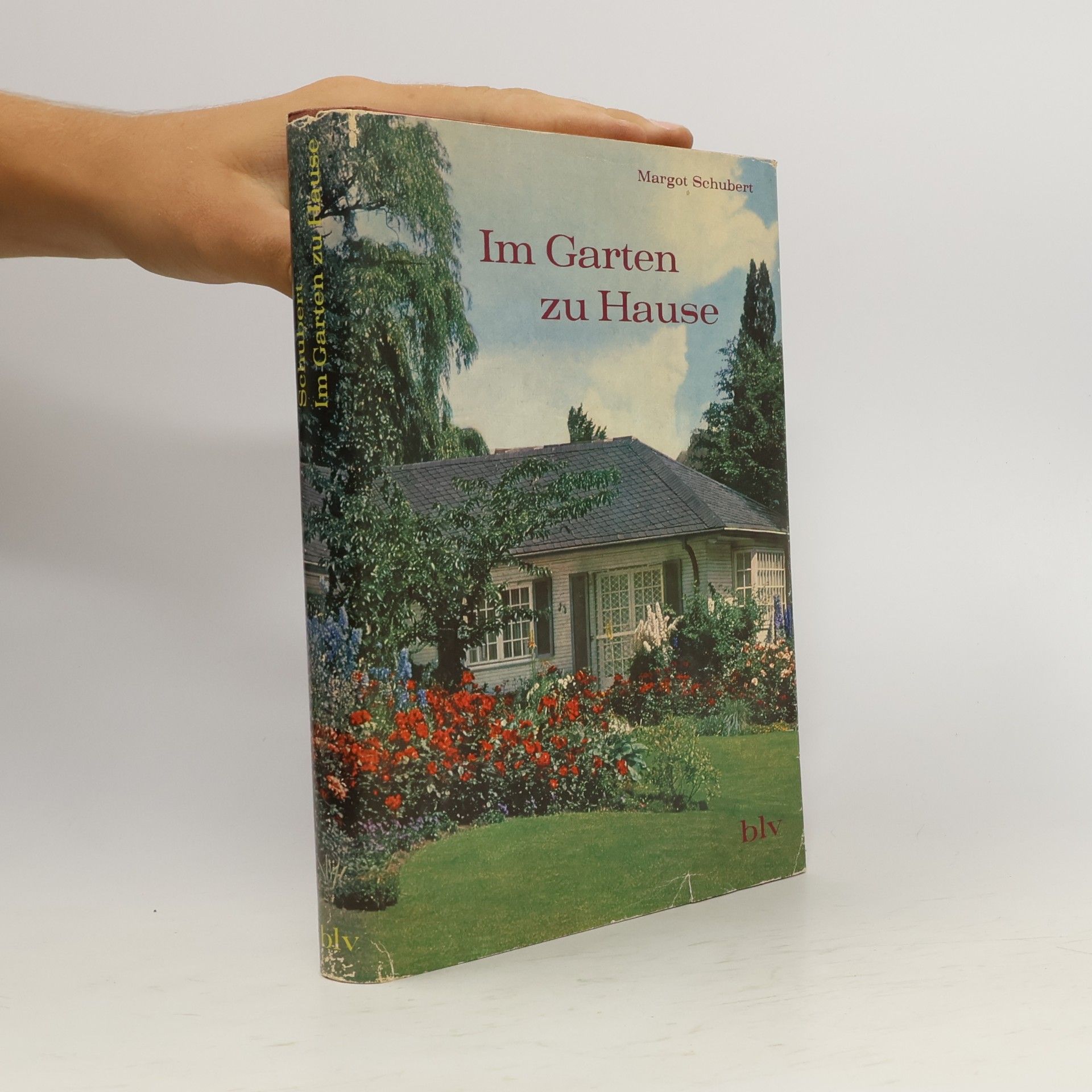 Margot Schubert Im Garten zu Hause