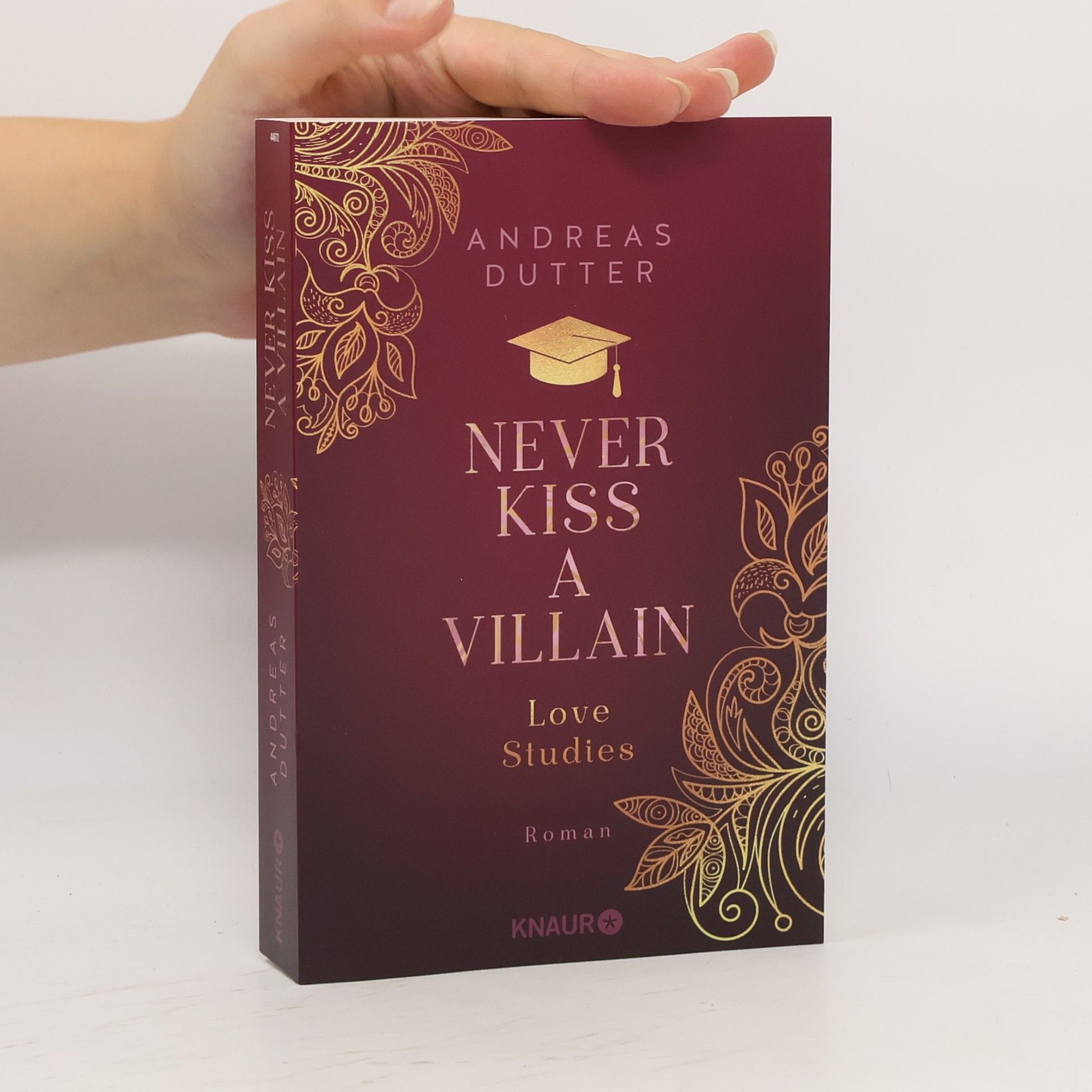 Andreas Dutter Love Studies: Never Kiss a Villain
