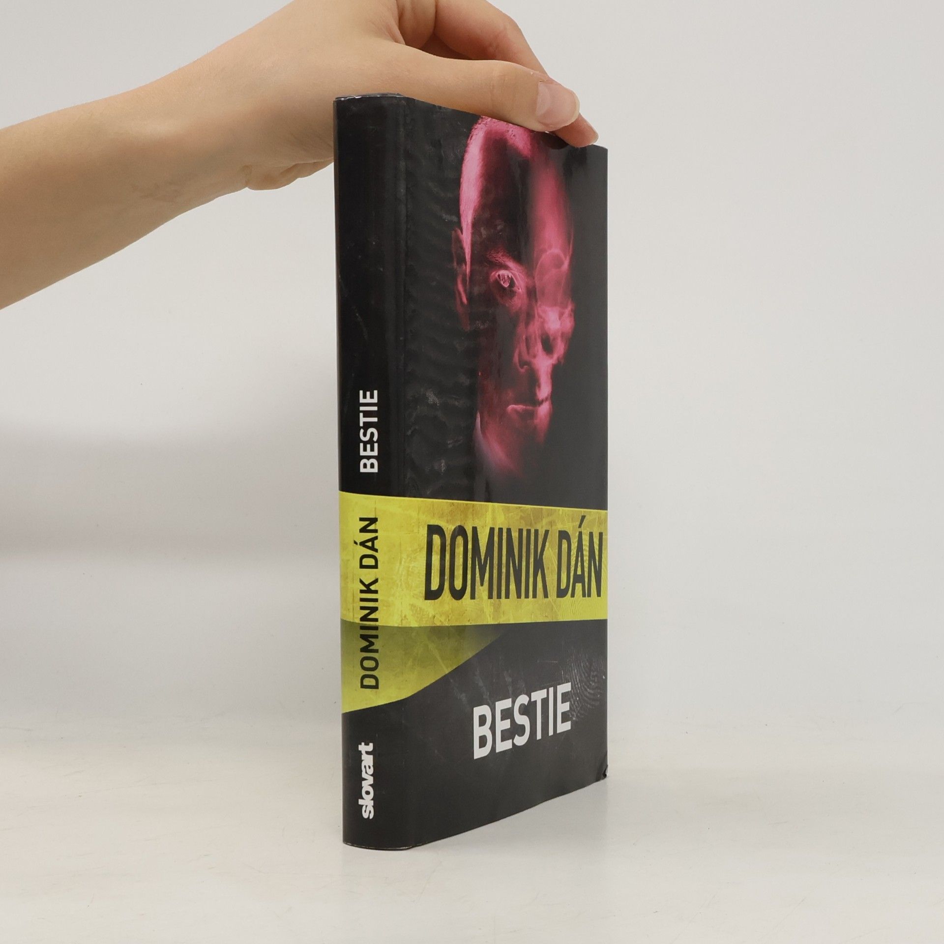 Dominik Dán Bestie