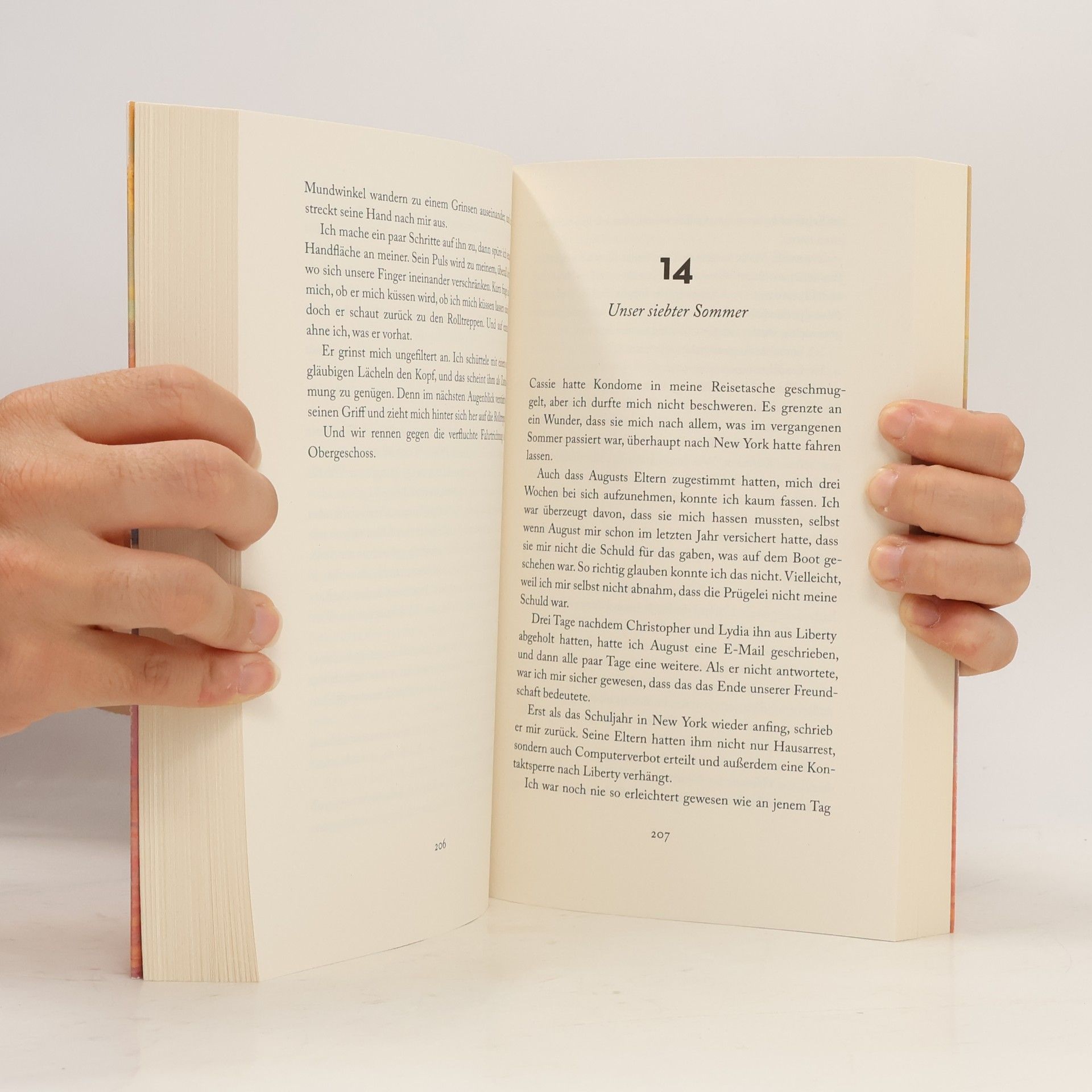 Lucy Astner Kein Sommer ohne August: Roman. SPIEGEL-Bestseller – der Sommerroman des Jahres für alle, die Bücher, Buchhandlungen und große Liebesgeschichten lieben (Every Summer Has A Story, Band 1)