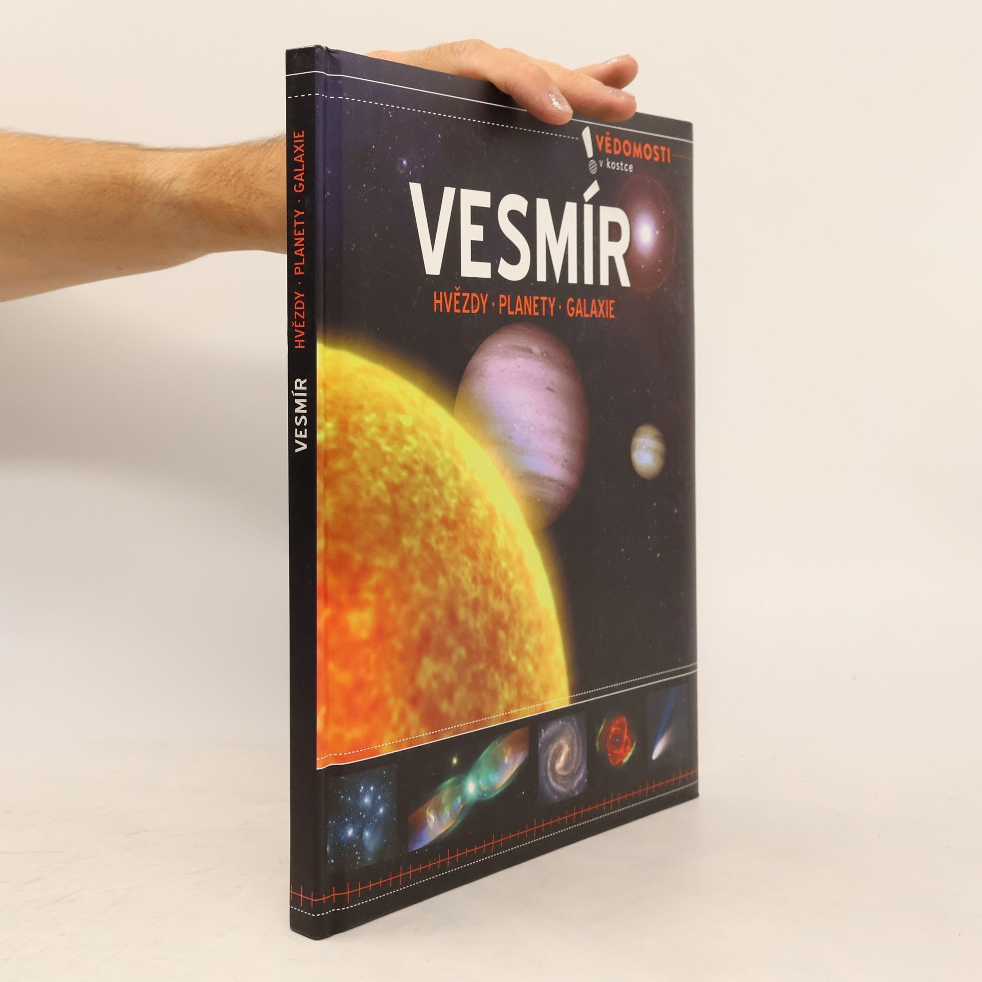 Kolektiv autorů Vesmír. Hvězdy, planety, galaxie
