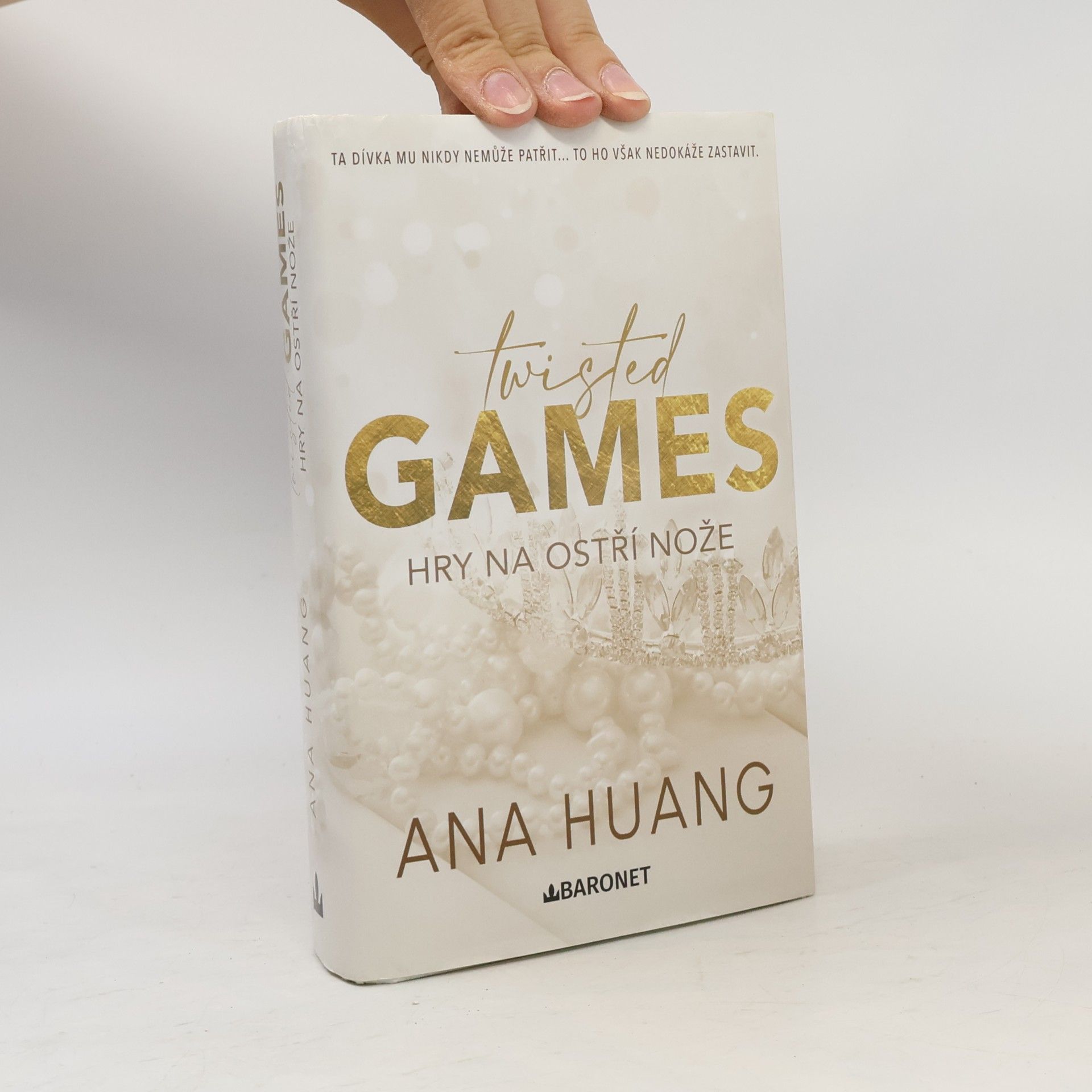 Ana Huang Twisted games. Hry na ostří nože