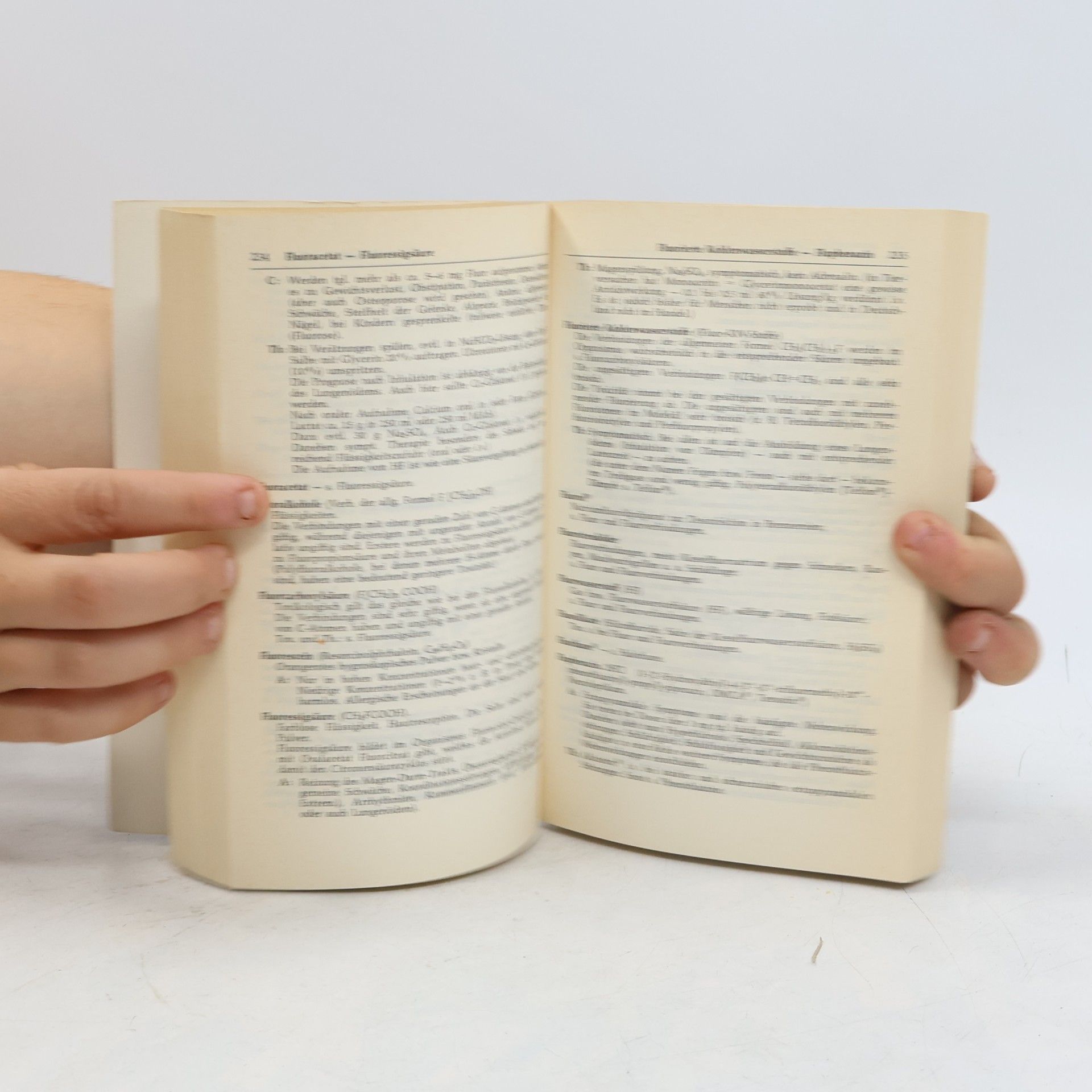 Walter Braun Vergiftungsregister. Haushalts- und Laborchemikalien, Arzneimittel