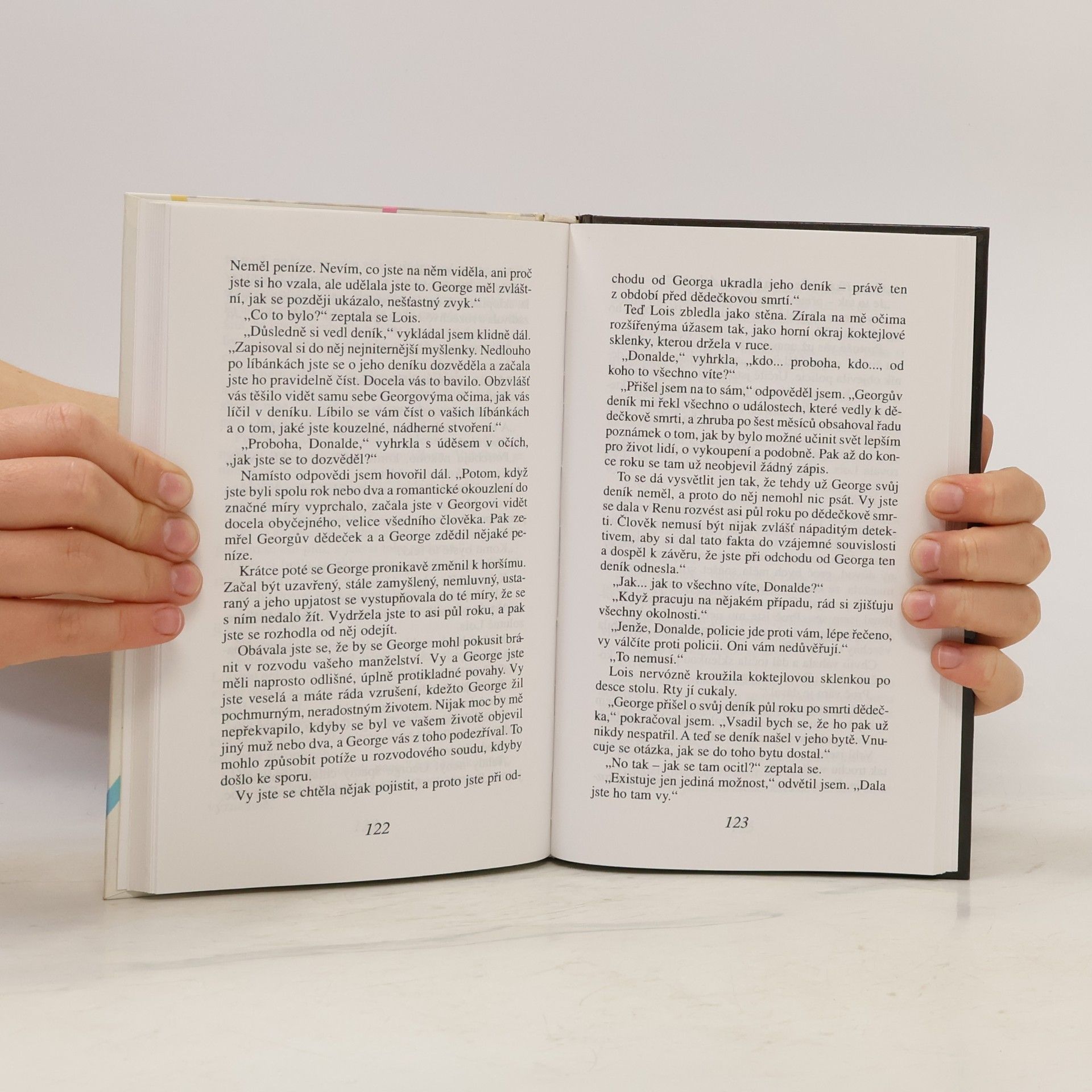 Erle Stanley Gardner Některá negližé cosi tají
