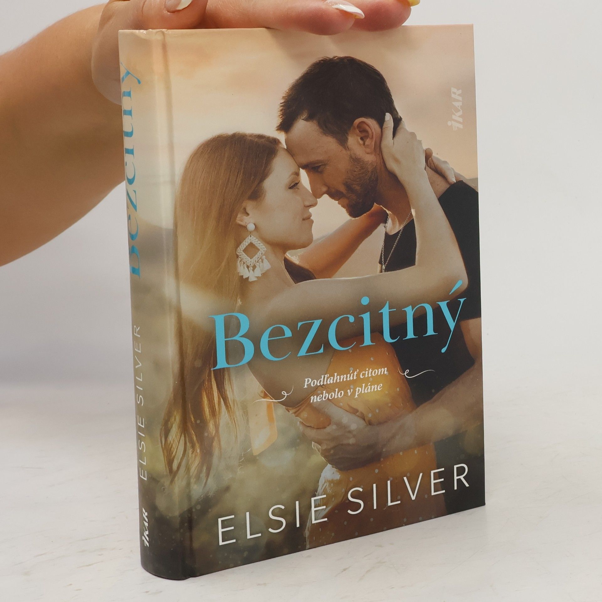 Elsie Silver Bezcitný