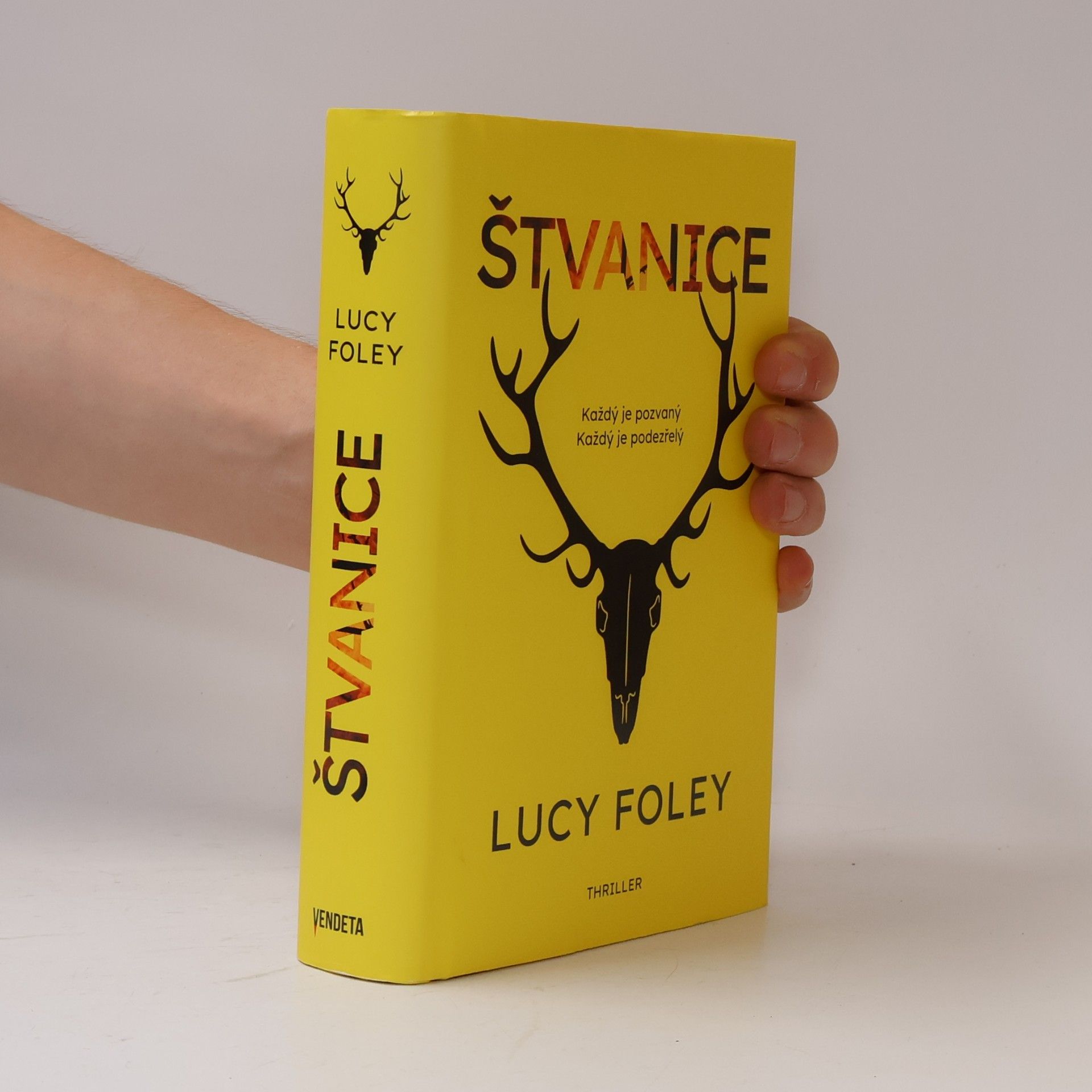 Lucy Foley Štvanice