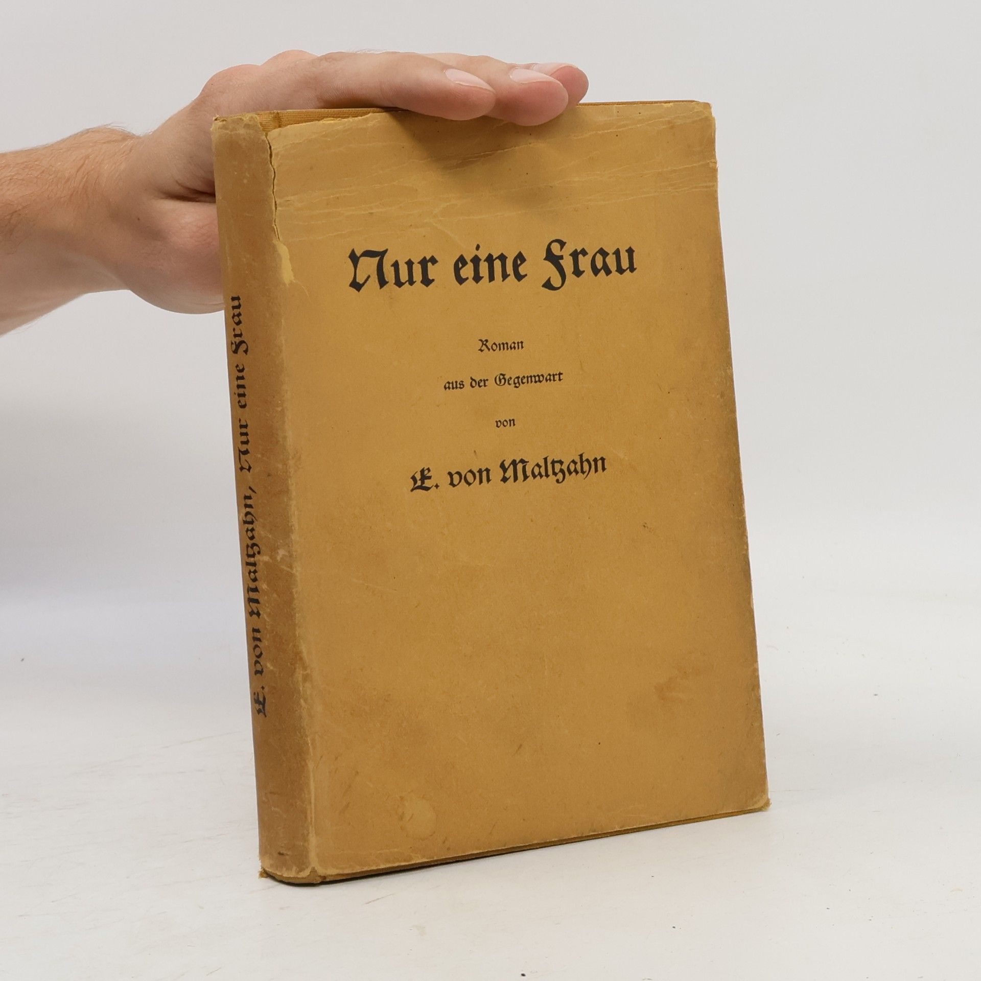 Nur eine Frau