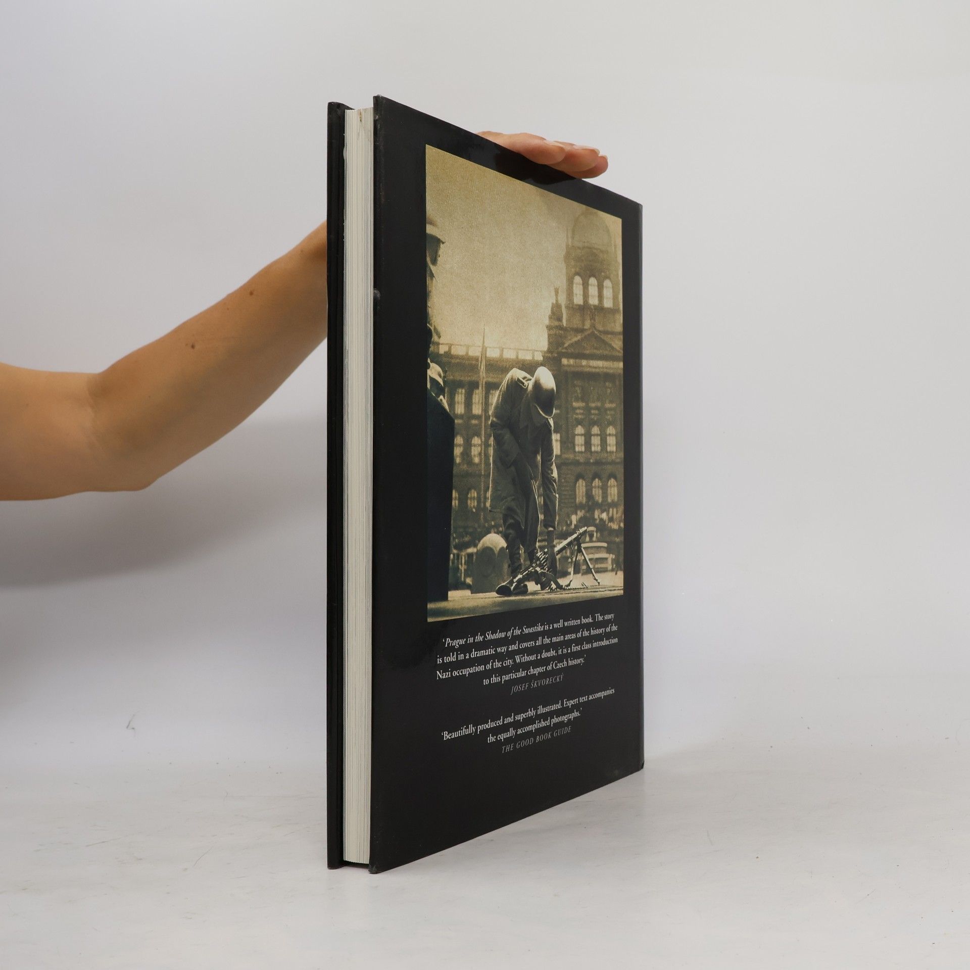 C. A. MacDonald Prague in the shadow of the swastika : a history of the German occupation 1939-1945