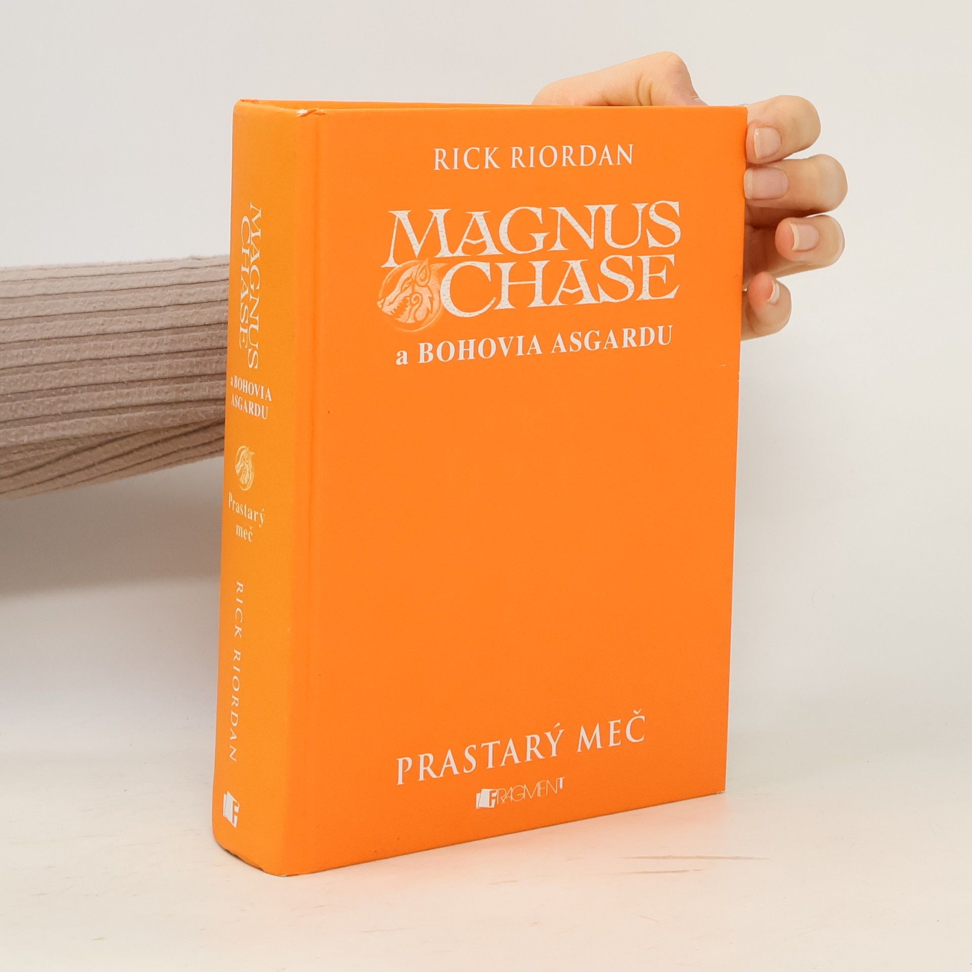 Magnus Chase a Bohovia Asgardu - Prastarý meč