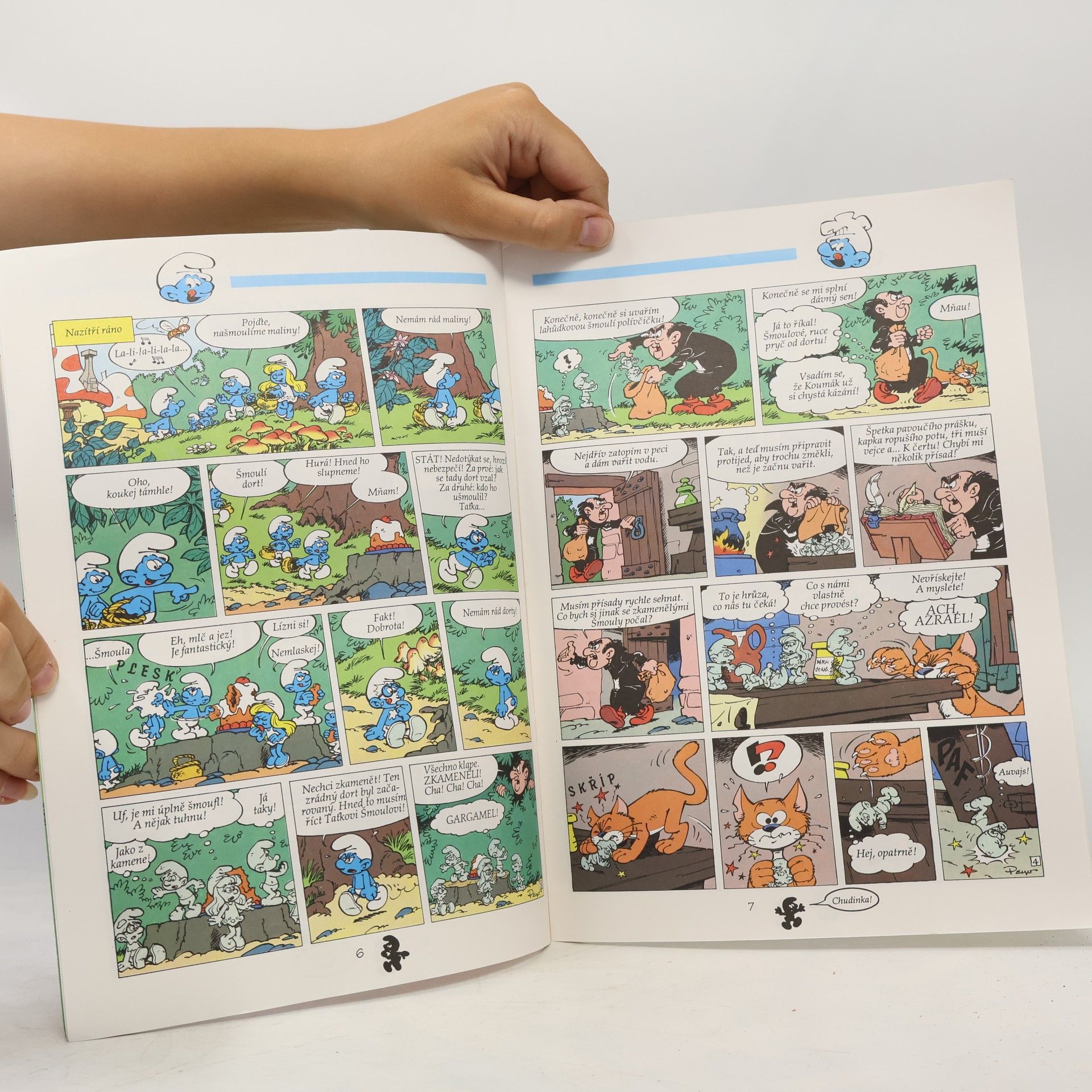 Autorenkollektiv Šmoulové 4. Překvapení ve Šmoulí vesnici