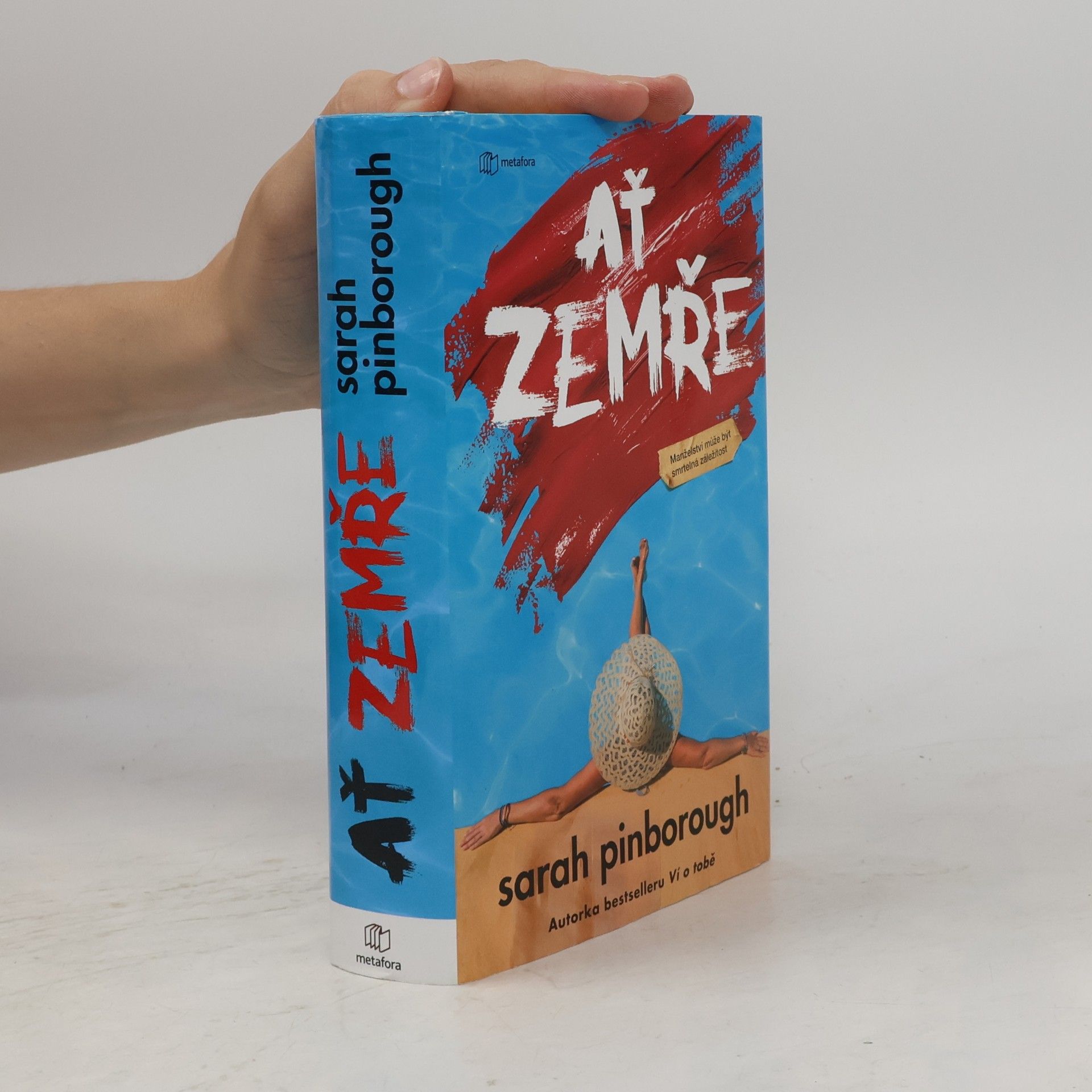 Sarah Pinborough Ať zemře