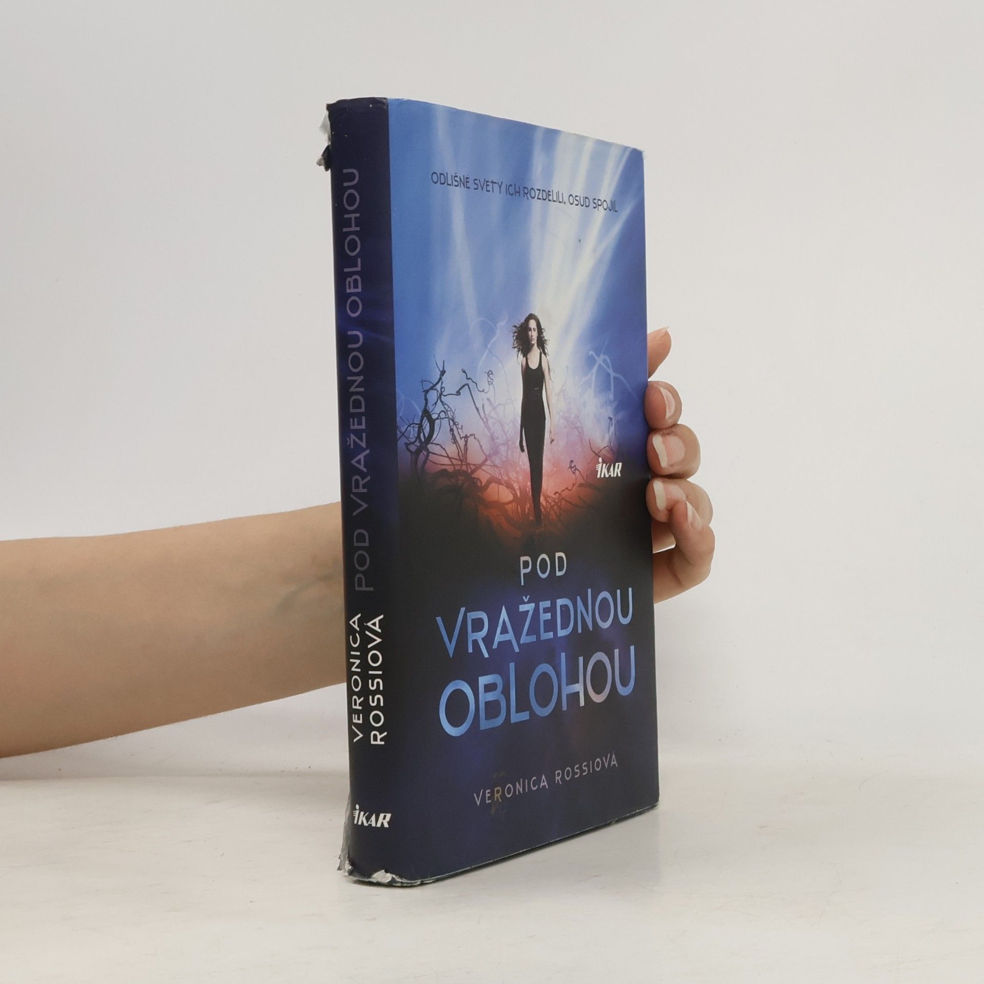 Veronica Rossi Pod vražednou oblohou