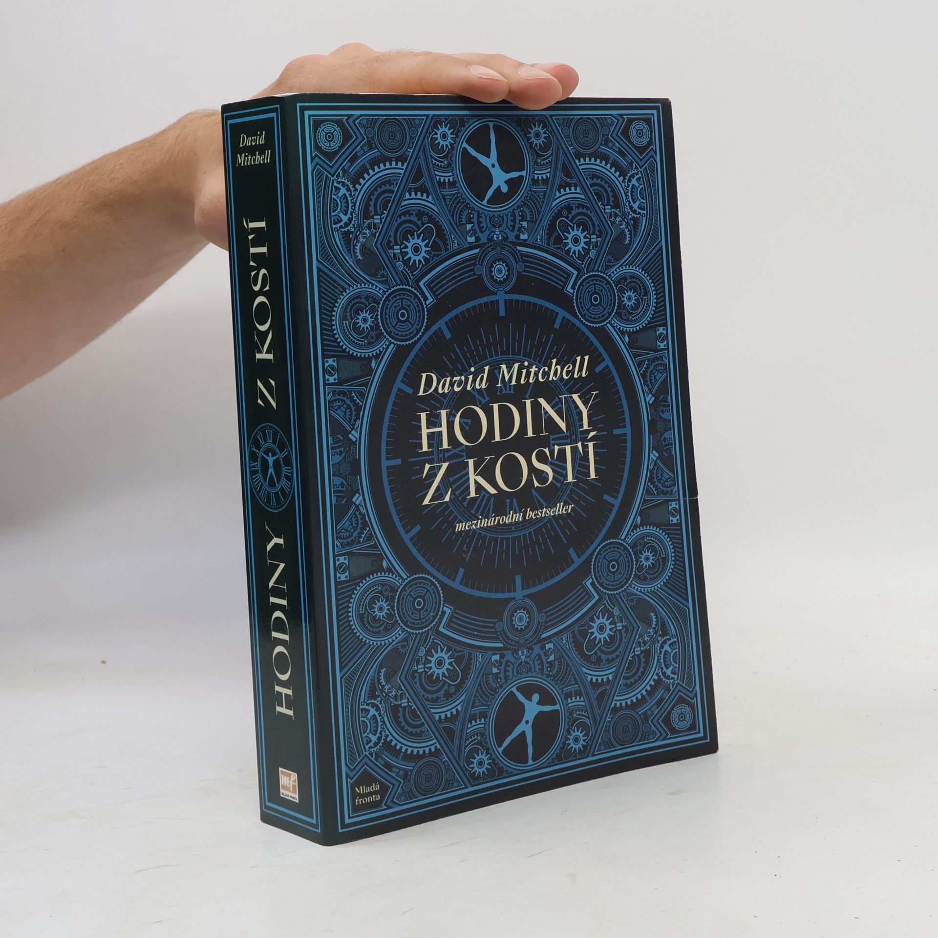 David Mitchell Hodiny z kostí