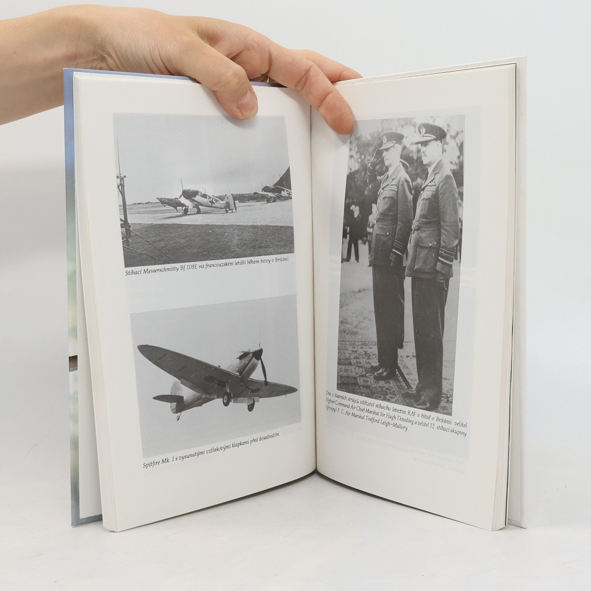 Douglas Bader Boj na nebi. Příběh o bojovém nasazení Spitfiru a Hurricanu