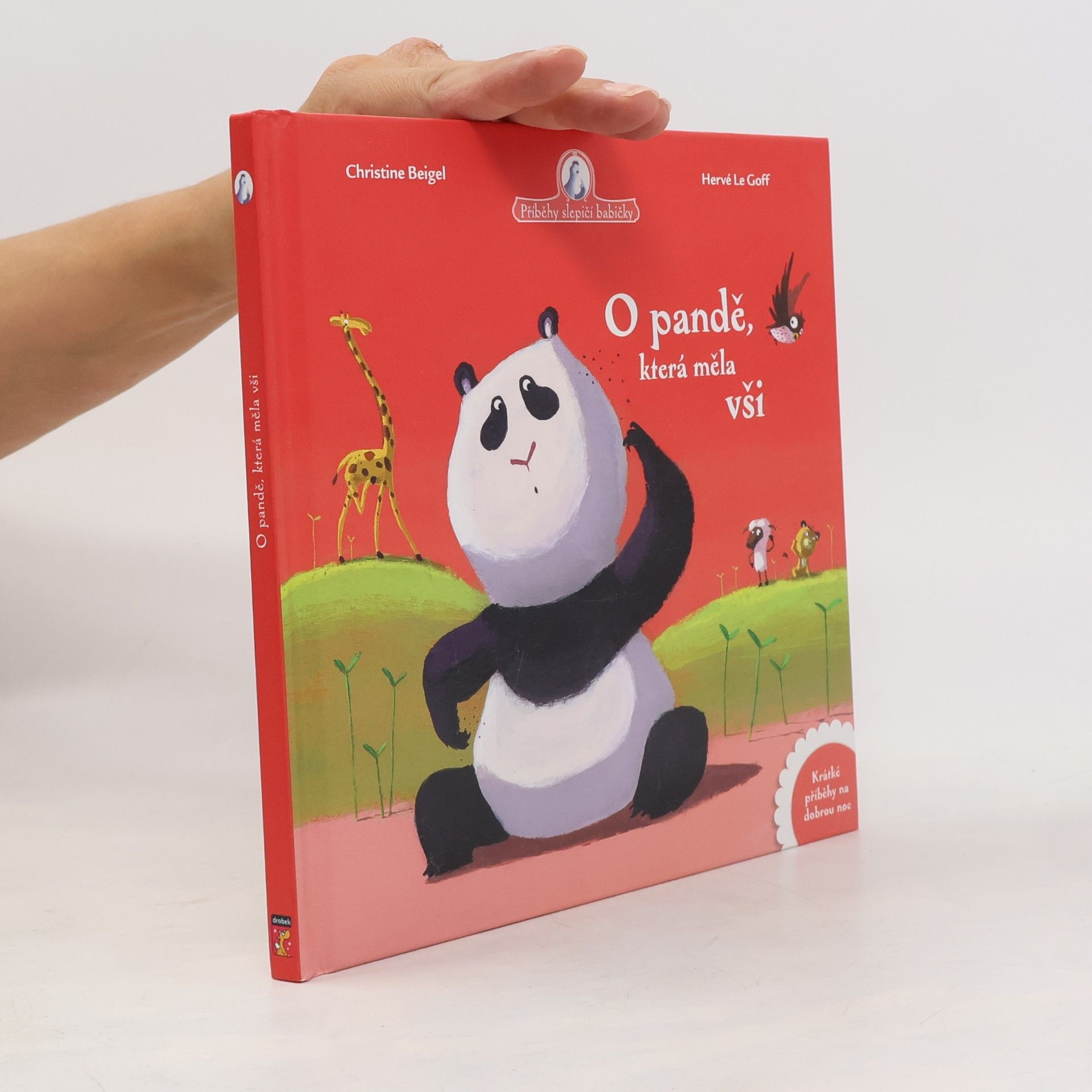 O pandě, která měla vši