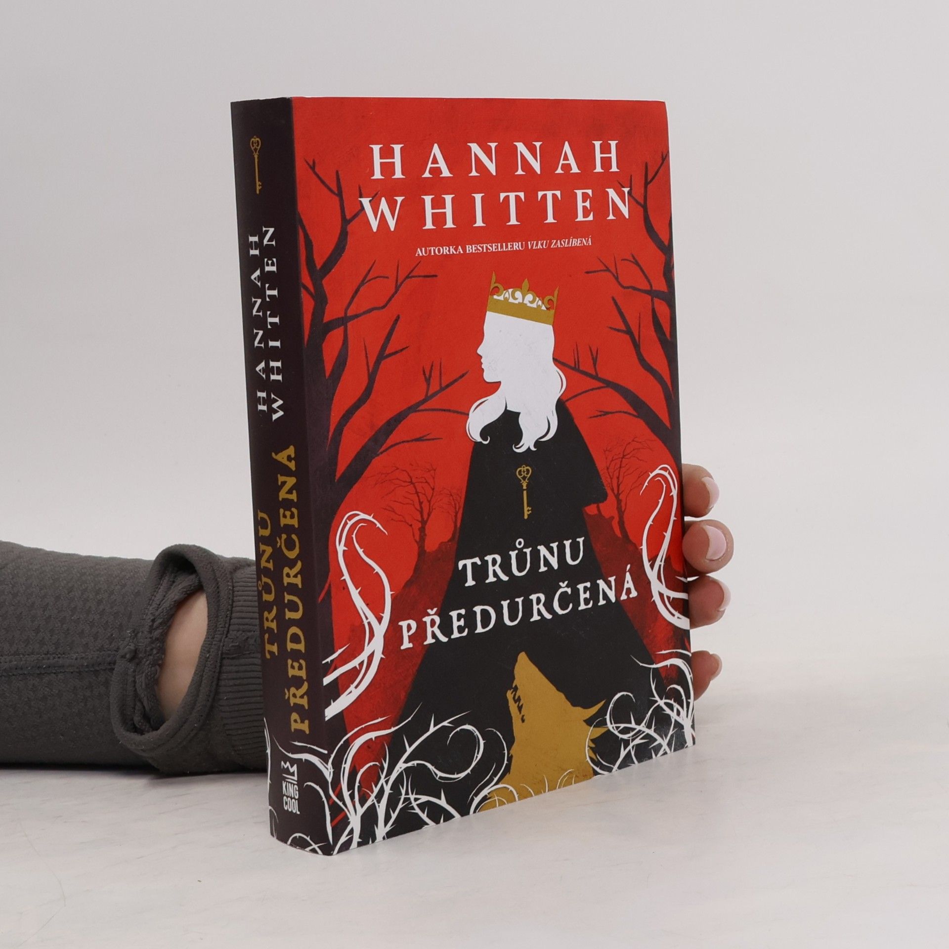 Hannah Whitten Trůnu předurčená