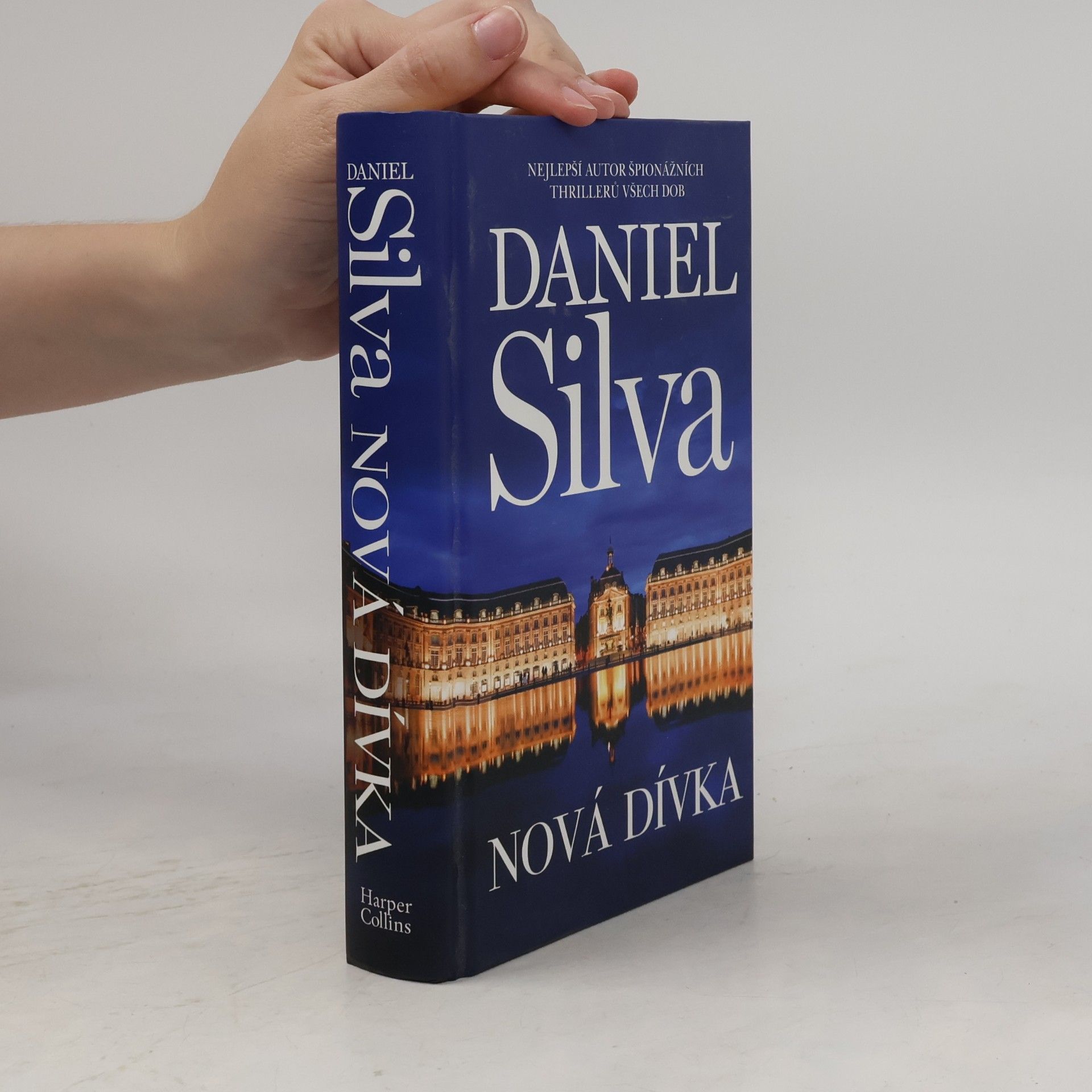 Daniel Silva Nová dívka