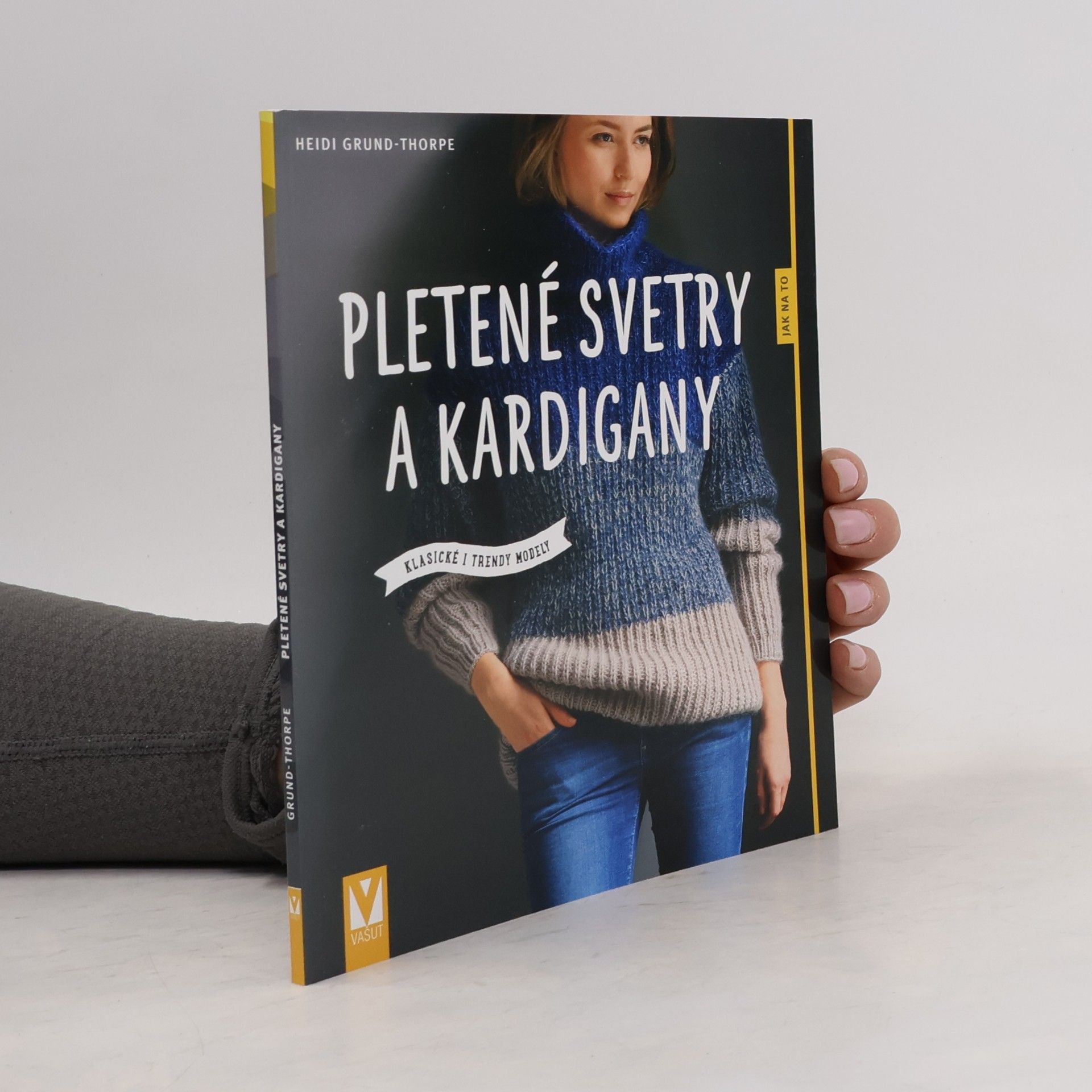 Heidi Grund Thorpe Pletené svetry a kardigany - Klasické i trendy modely