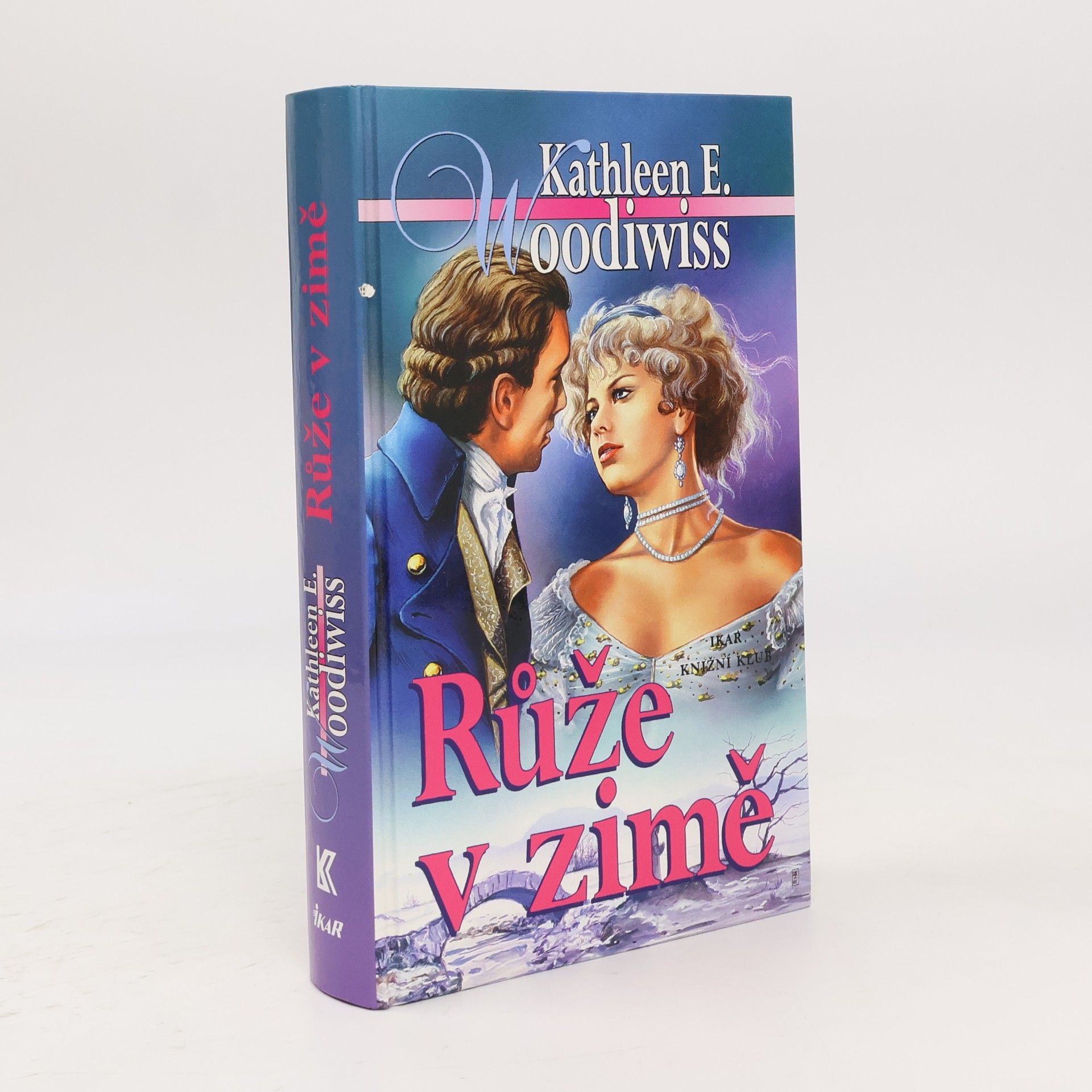 Kathleen E. Woodiwiss Růže v zimě