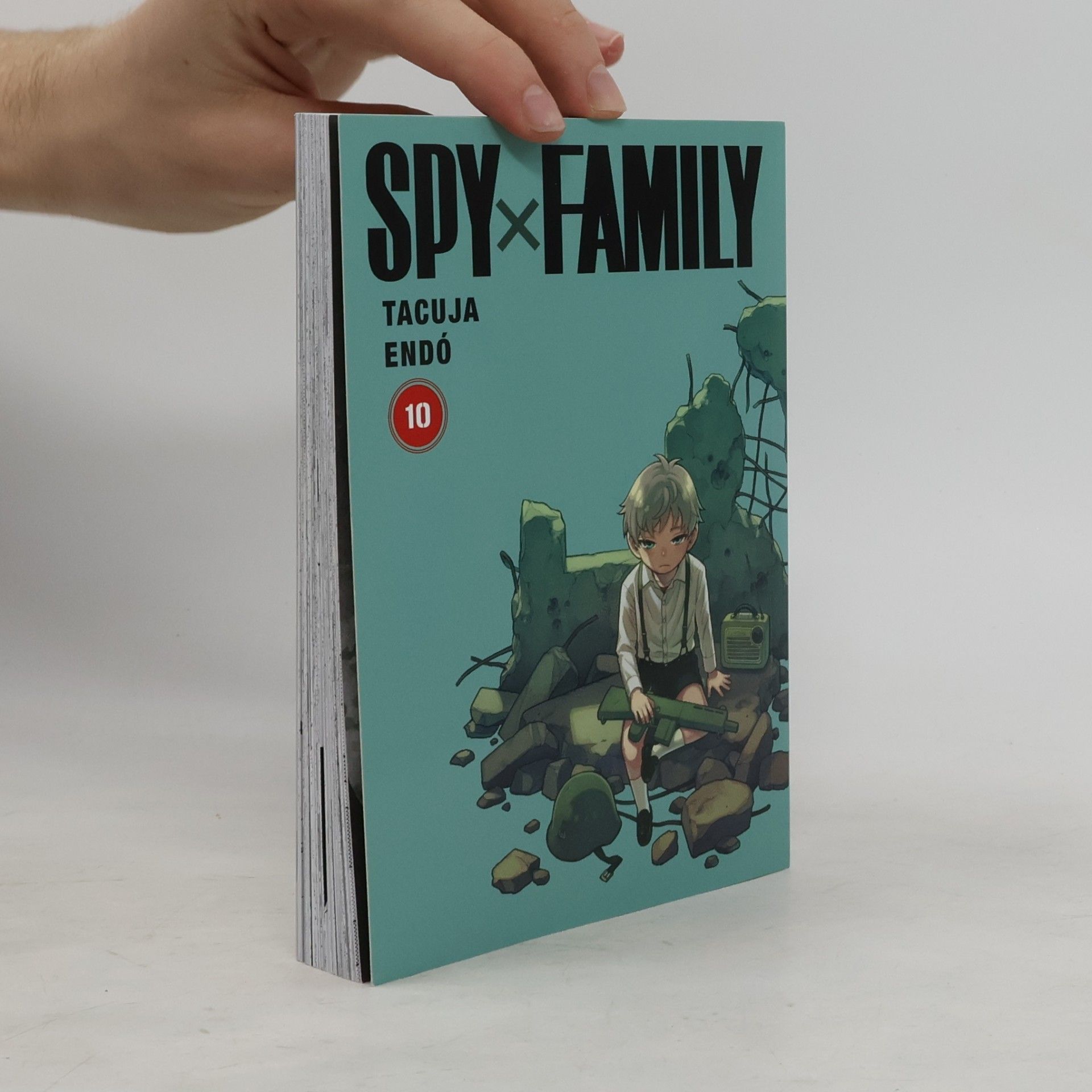 Tacuja Endó Spy x Family 10