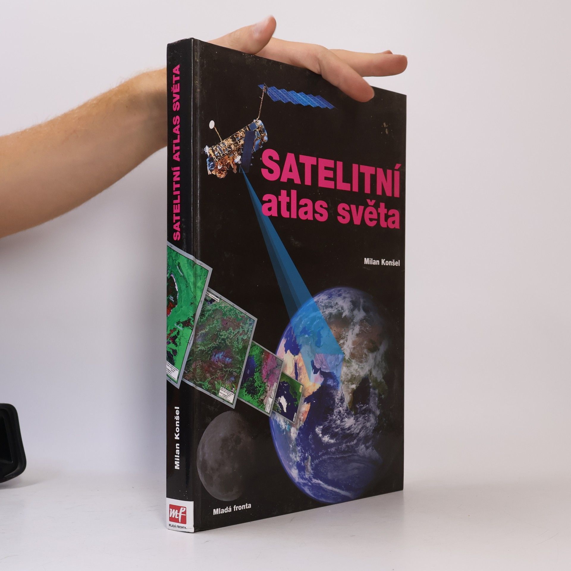 Milan Konšel Satelitní atlas světa