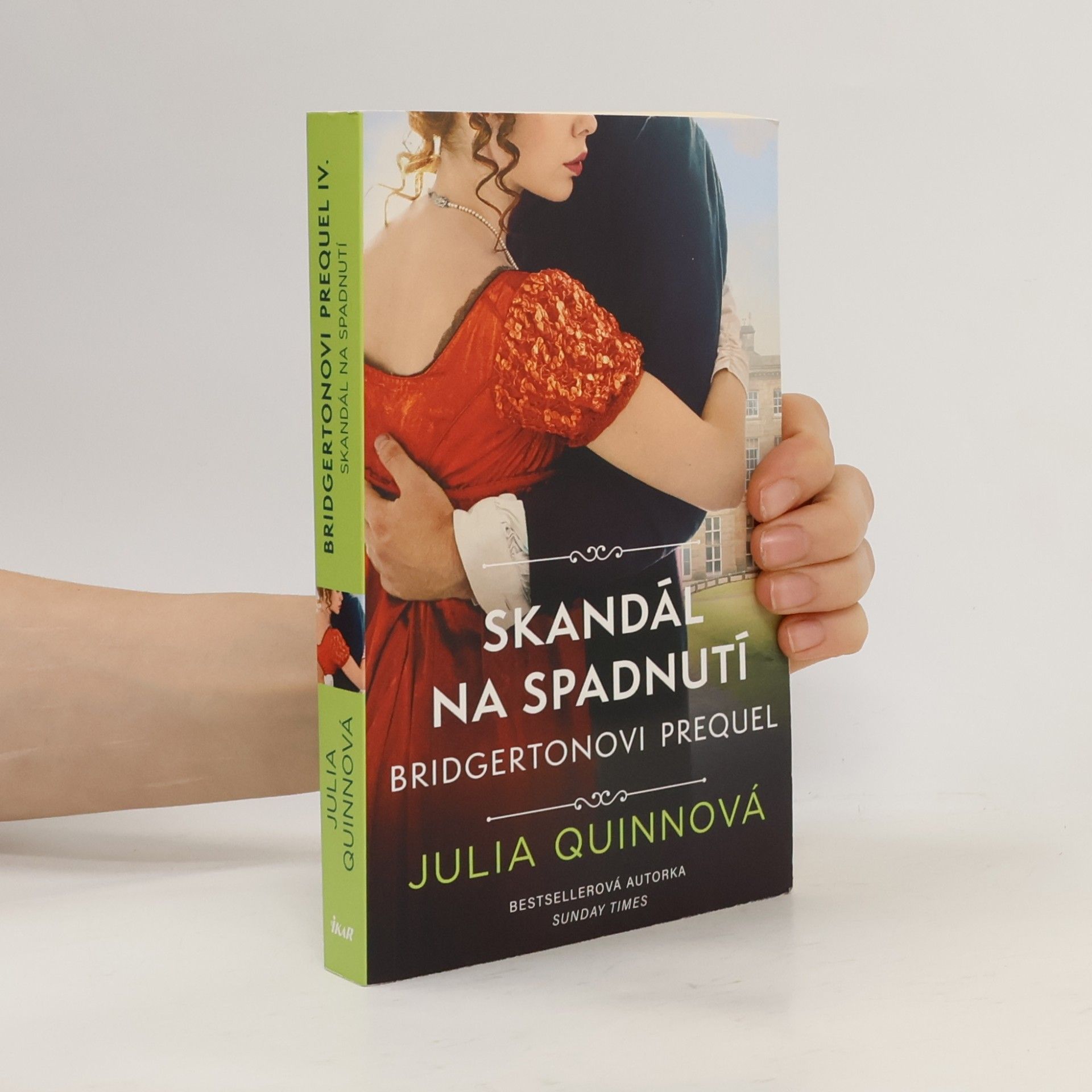 Julie Quinnová Skandál na spadnutí