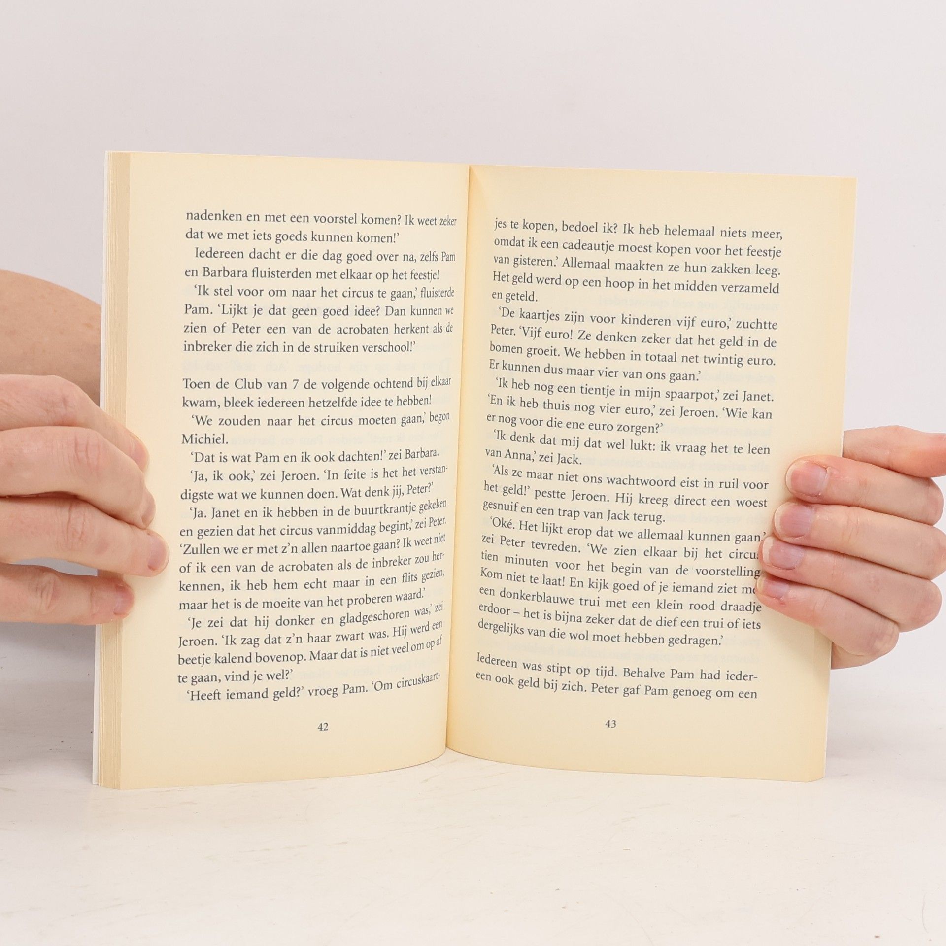 Enid Blyton De Club van 7 en de pareldief