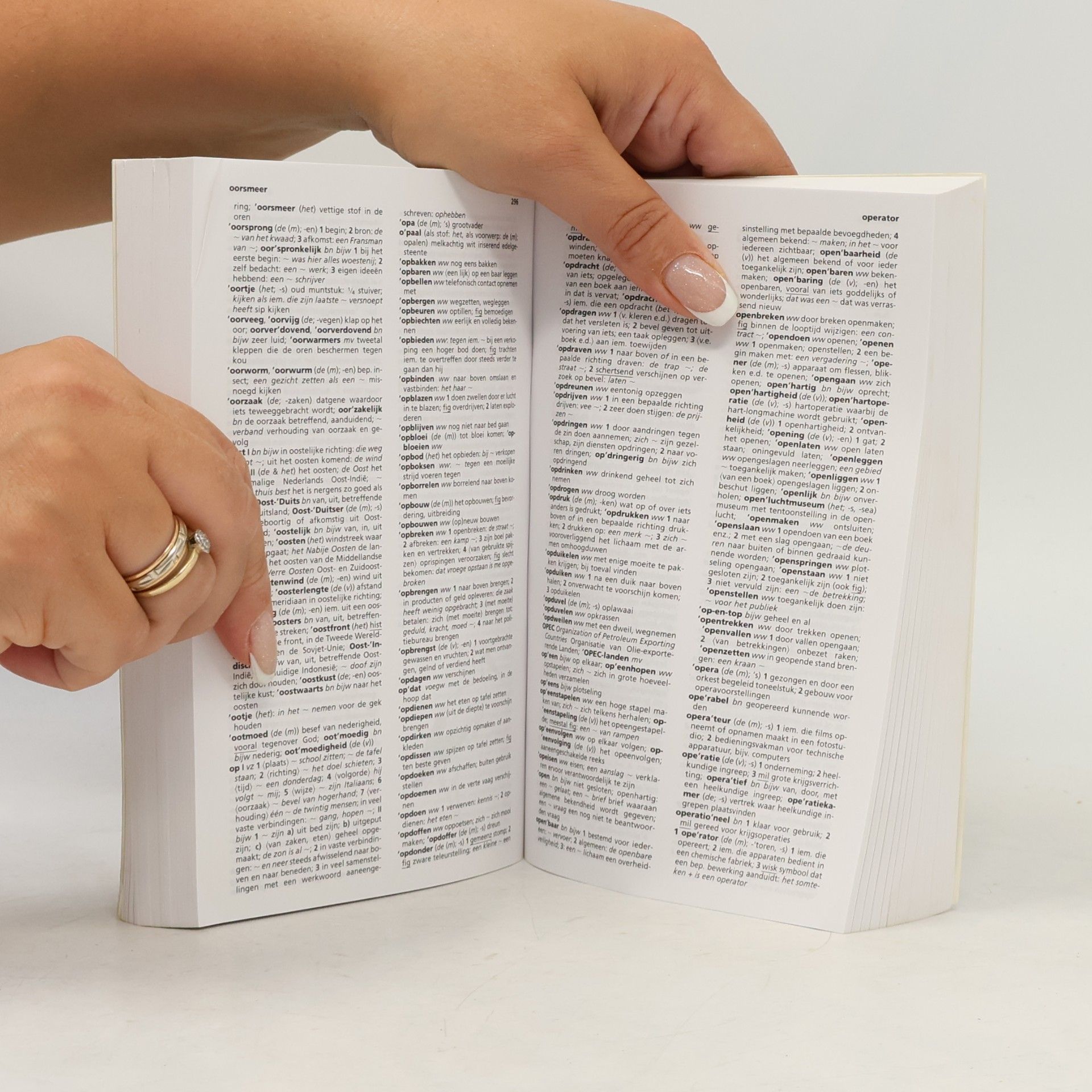 Various authors Nederlands Woordenboek