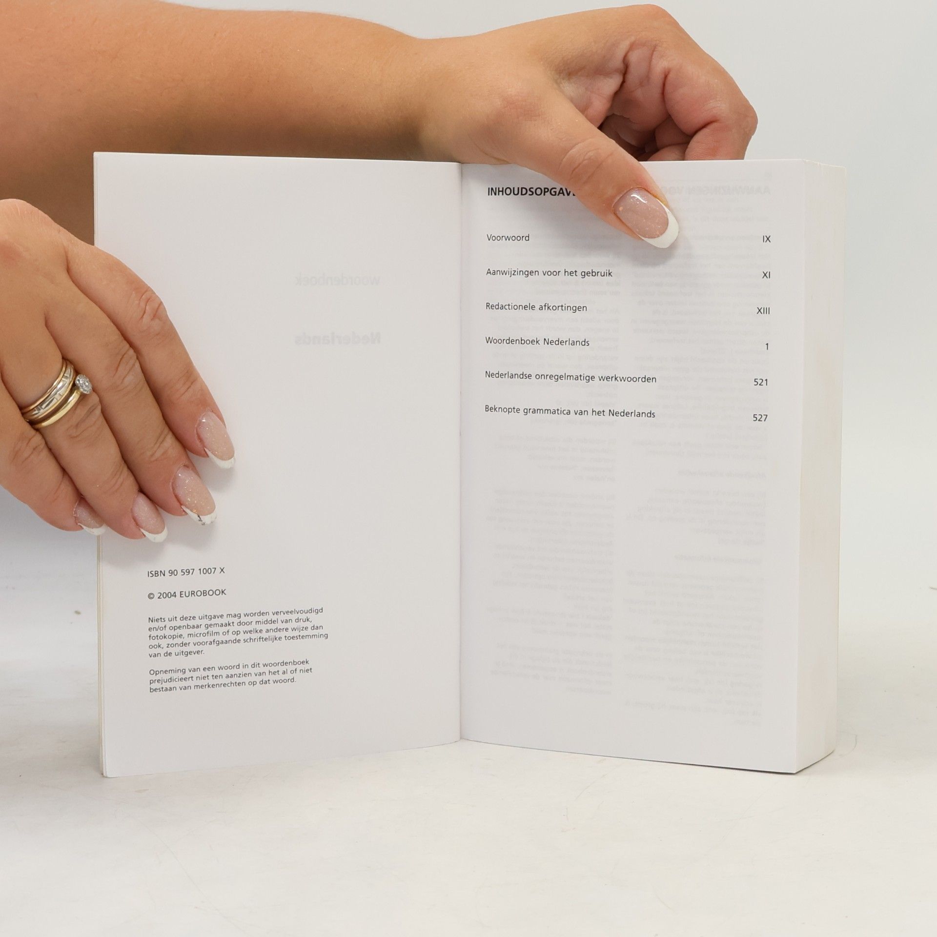 Various authors Nederlands Woordenboek